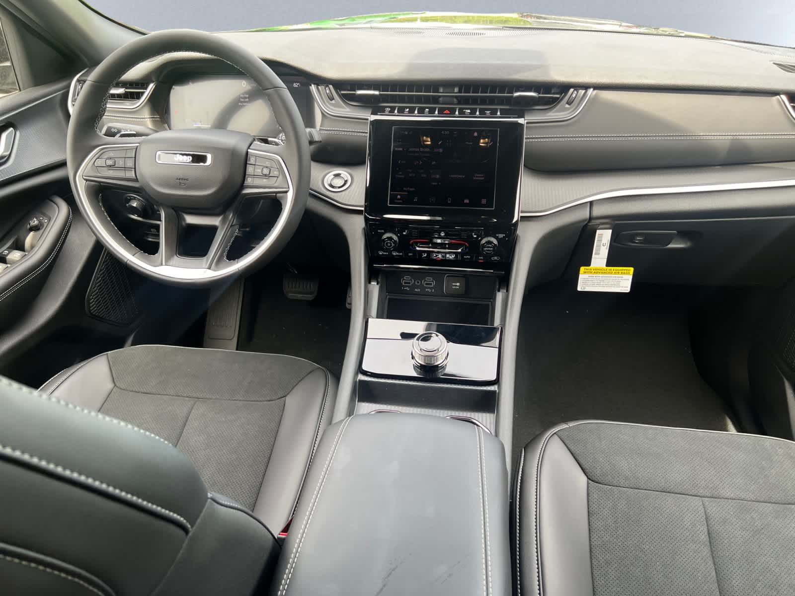 new 2025 Jeep Grand Cherokee car, priced at $44,230