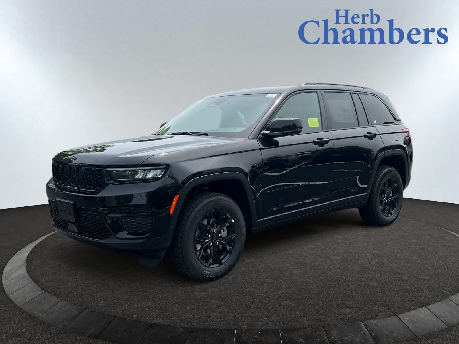 new 2025 Jeep Grand Cherokee car, priced at $44,230