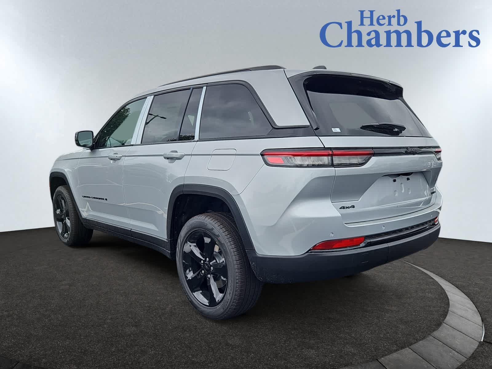 new 2024 Jeep Grand Cherokee car, priced at $52,584