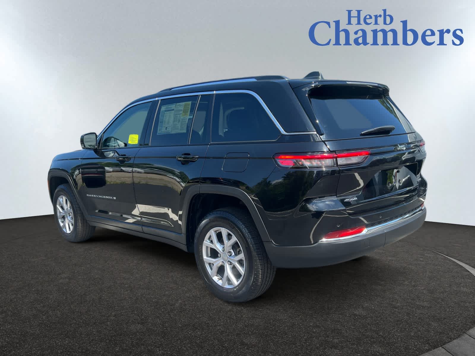 used 2022 Jeep Grand Cherokee car, priced at $35,998