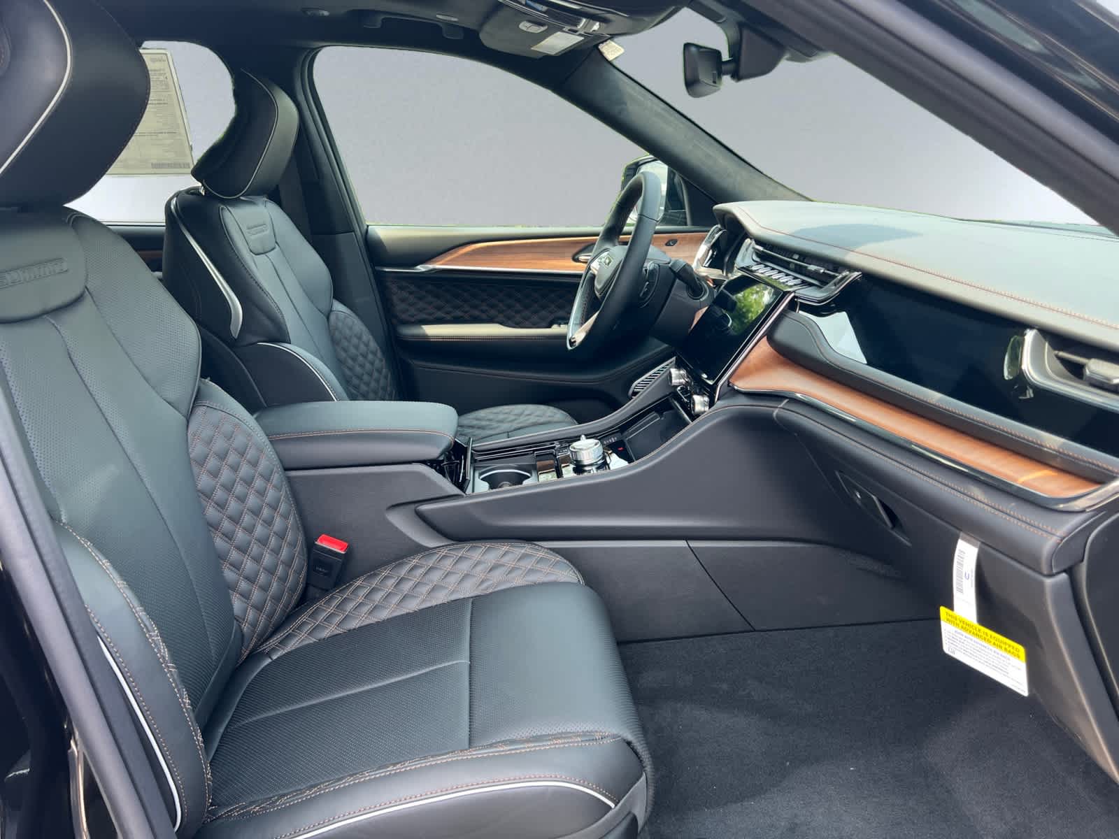 new 2025 Jeep Grand Cherokee car, priced at $66,535
