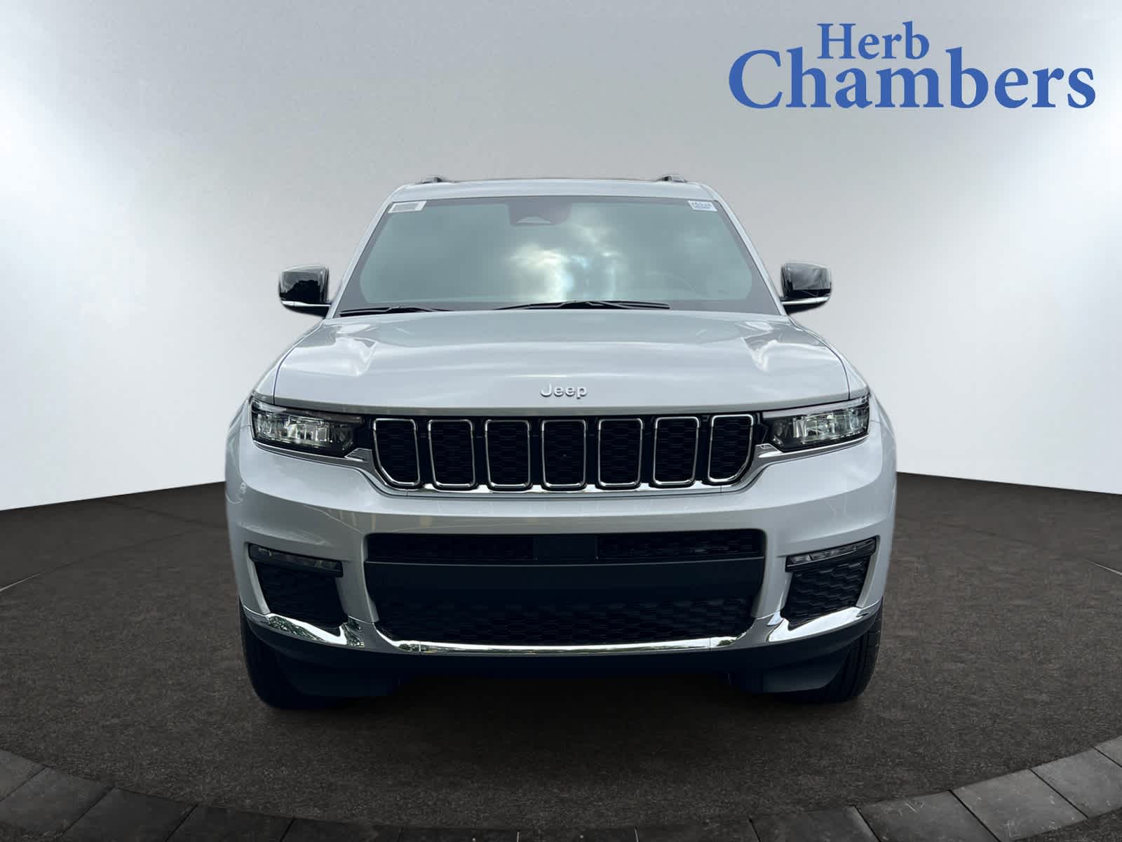 new 2025 Jeep Grand Cherokee car, priced at $50,110