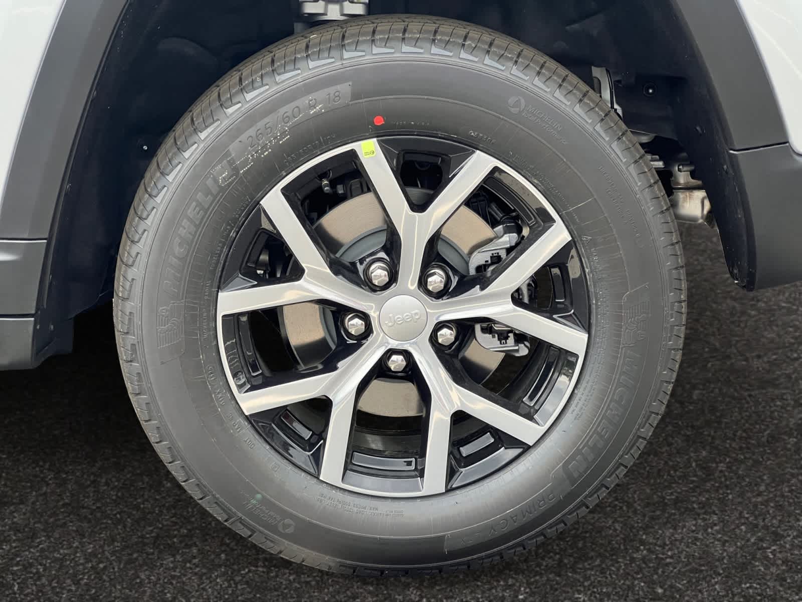 new 2025 Jeep Grand Cherokee car, priced at $48,010