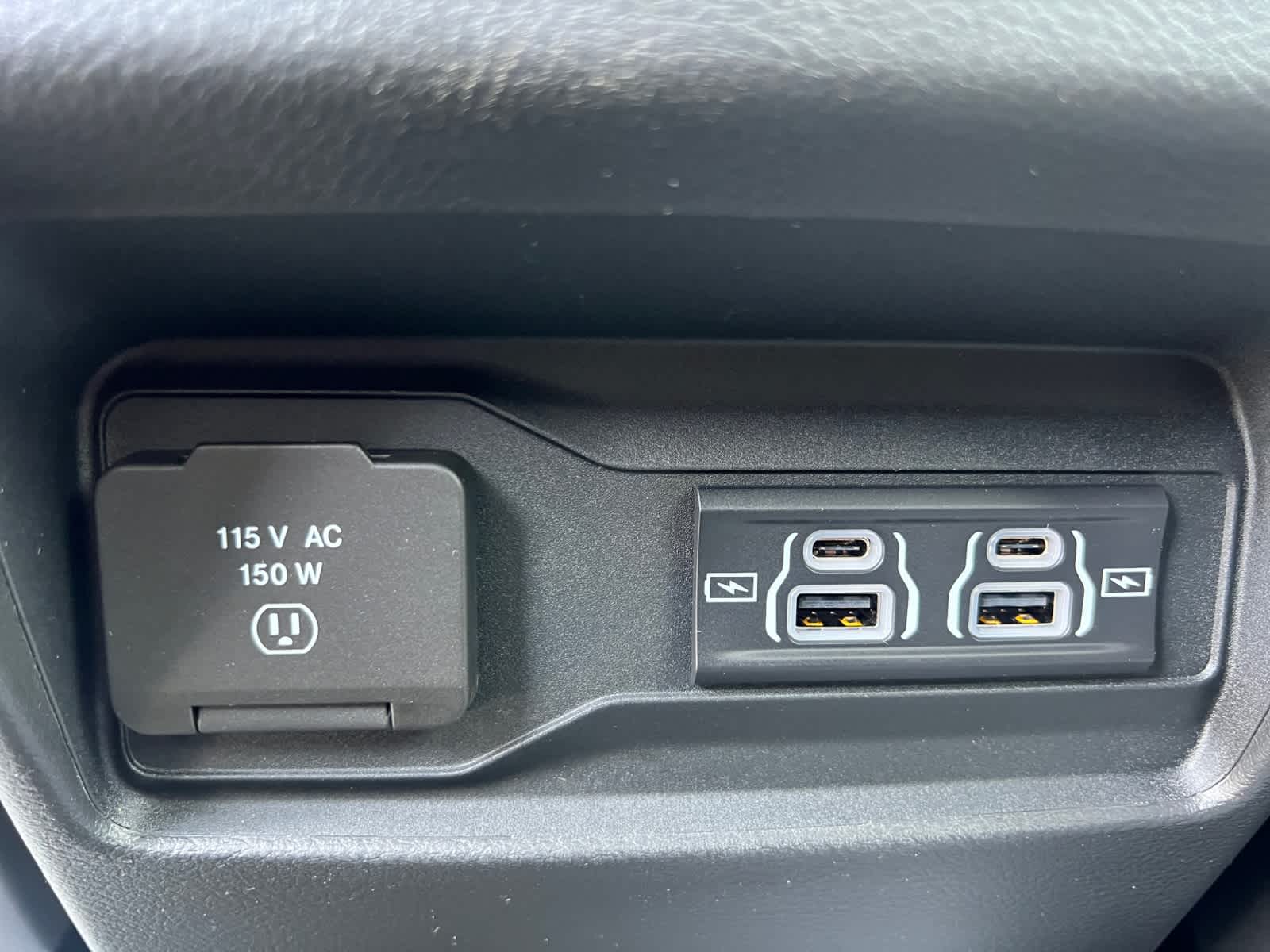new 2025 Jeep Grand Cherokee car, priced at $41,575