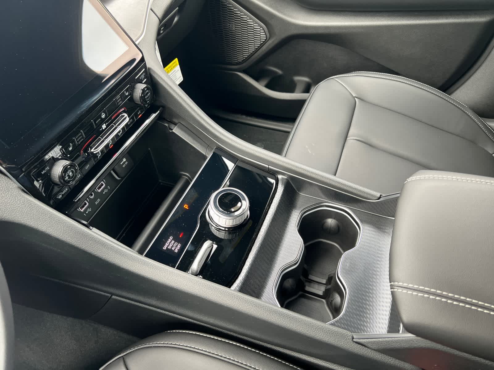 new 2025 Jeep Grand Cherokee car, priced at $48,010