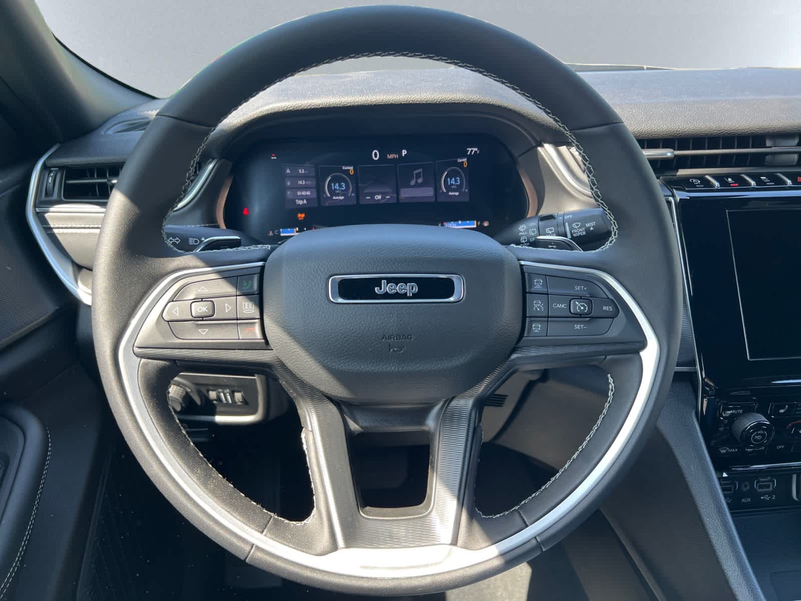 new 2025 Jeep Grand Cherokee car, priced at $46,135