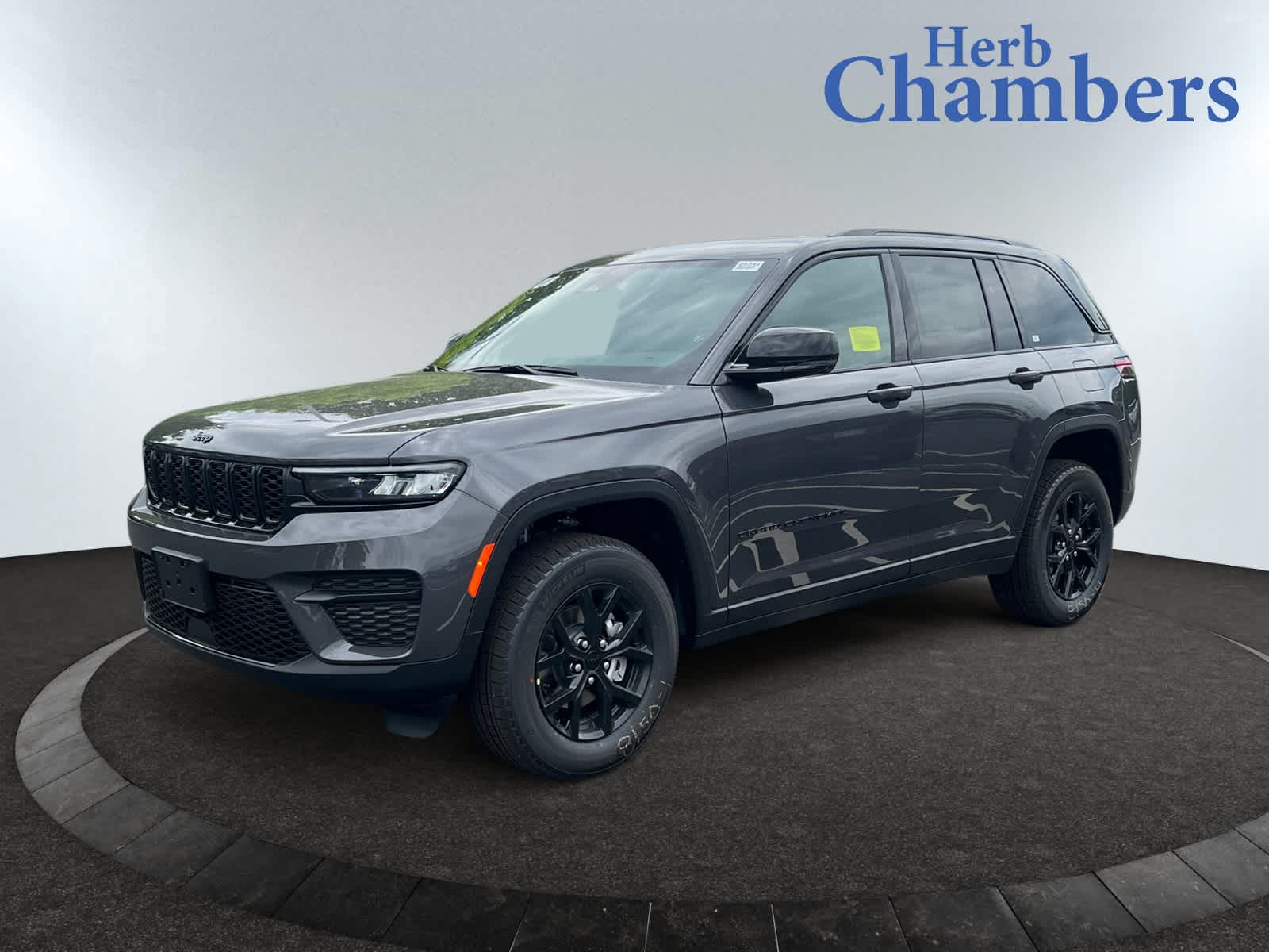 new 2025 Jeep Grand Cherokee car, priced at $44,230