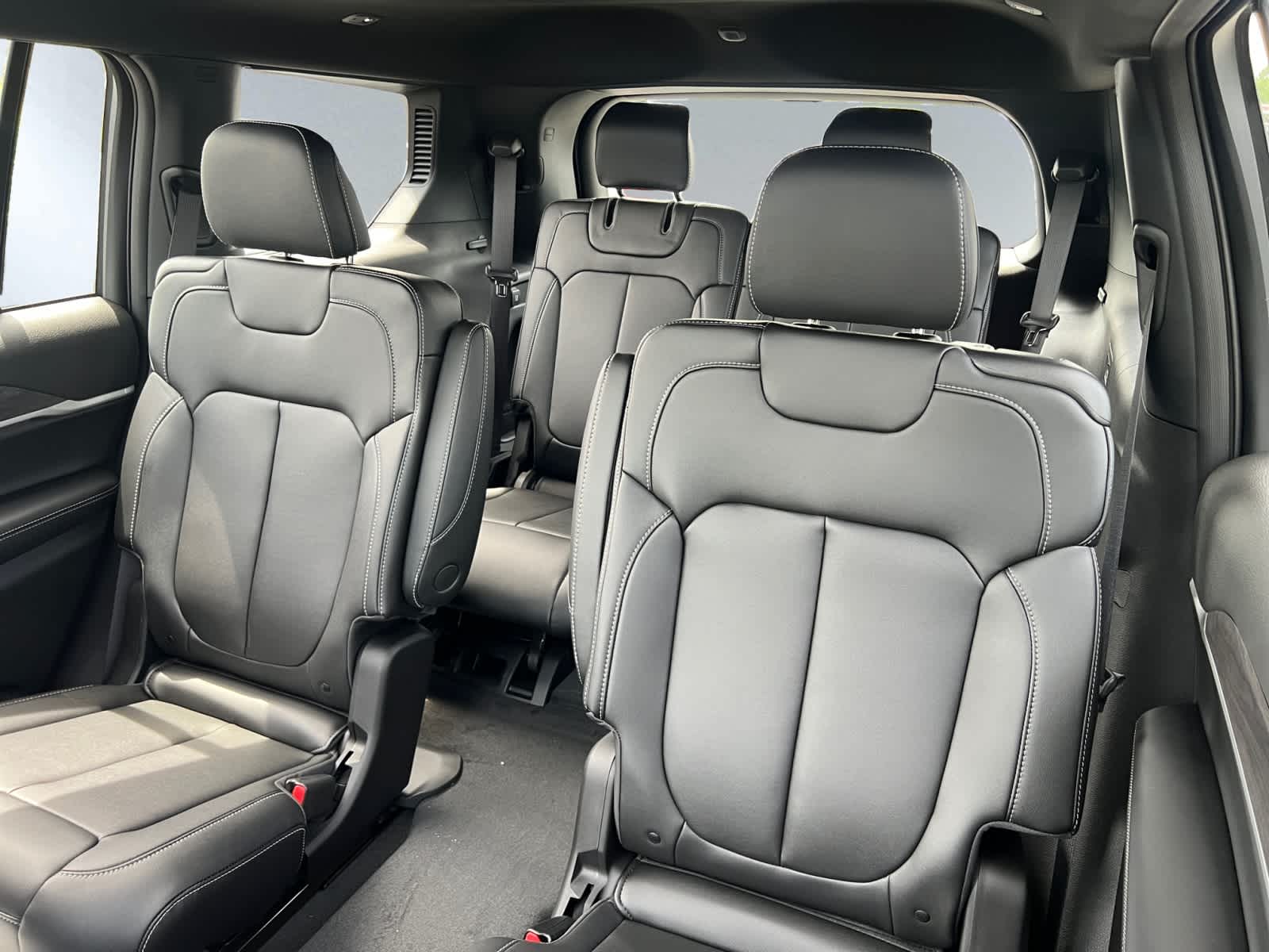new 2025 Jeep Grand Cherokee car, priced at $50,110