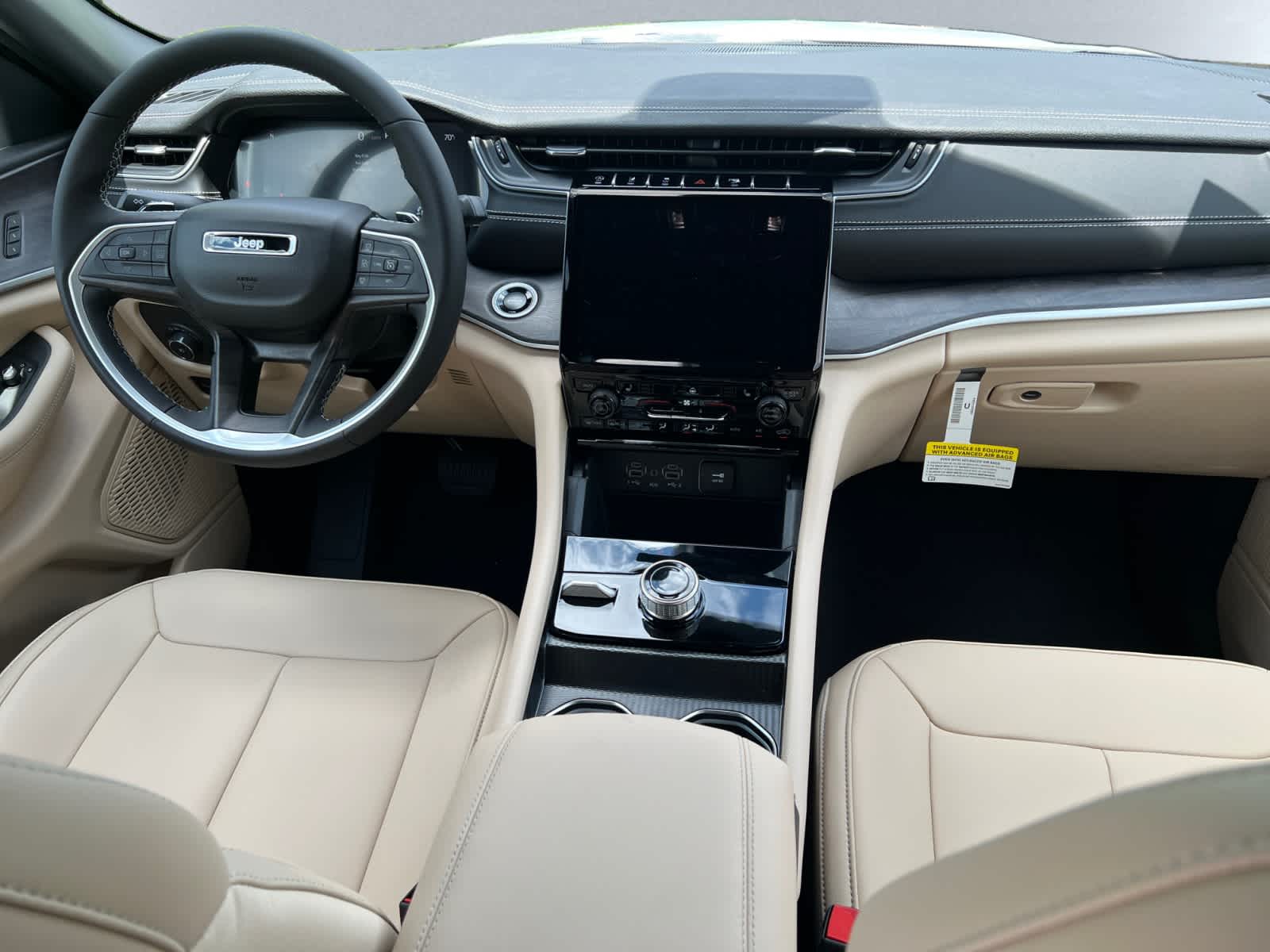 new 2025 Jeep Grand Cherokee car, priced at $49,415