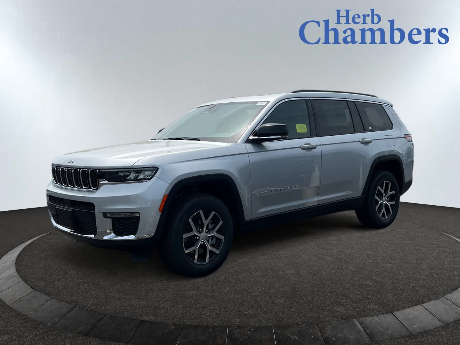 new 2025 Jeep Grand Cherokee car, priced at $50,110