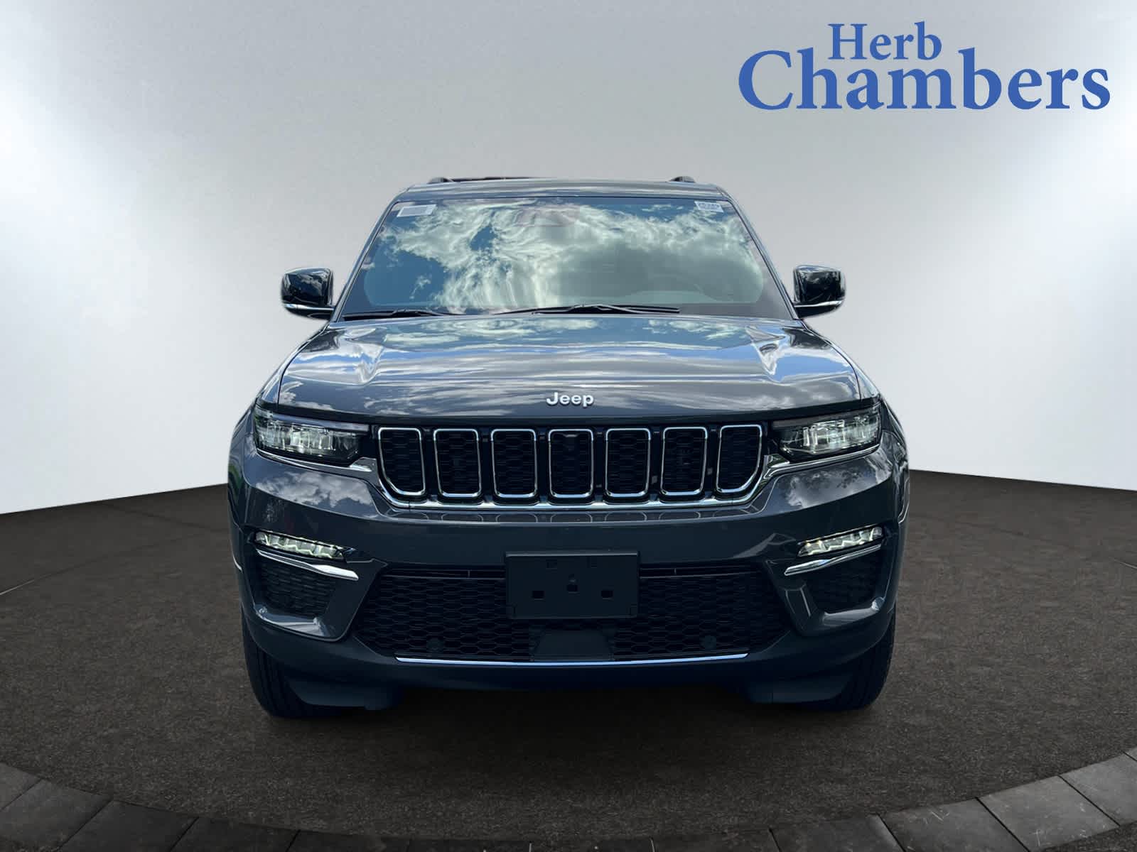 new 2025 Jeep Grand Cherokee car, priced at $50,935