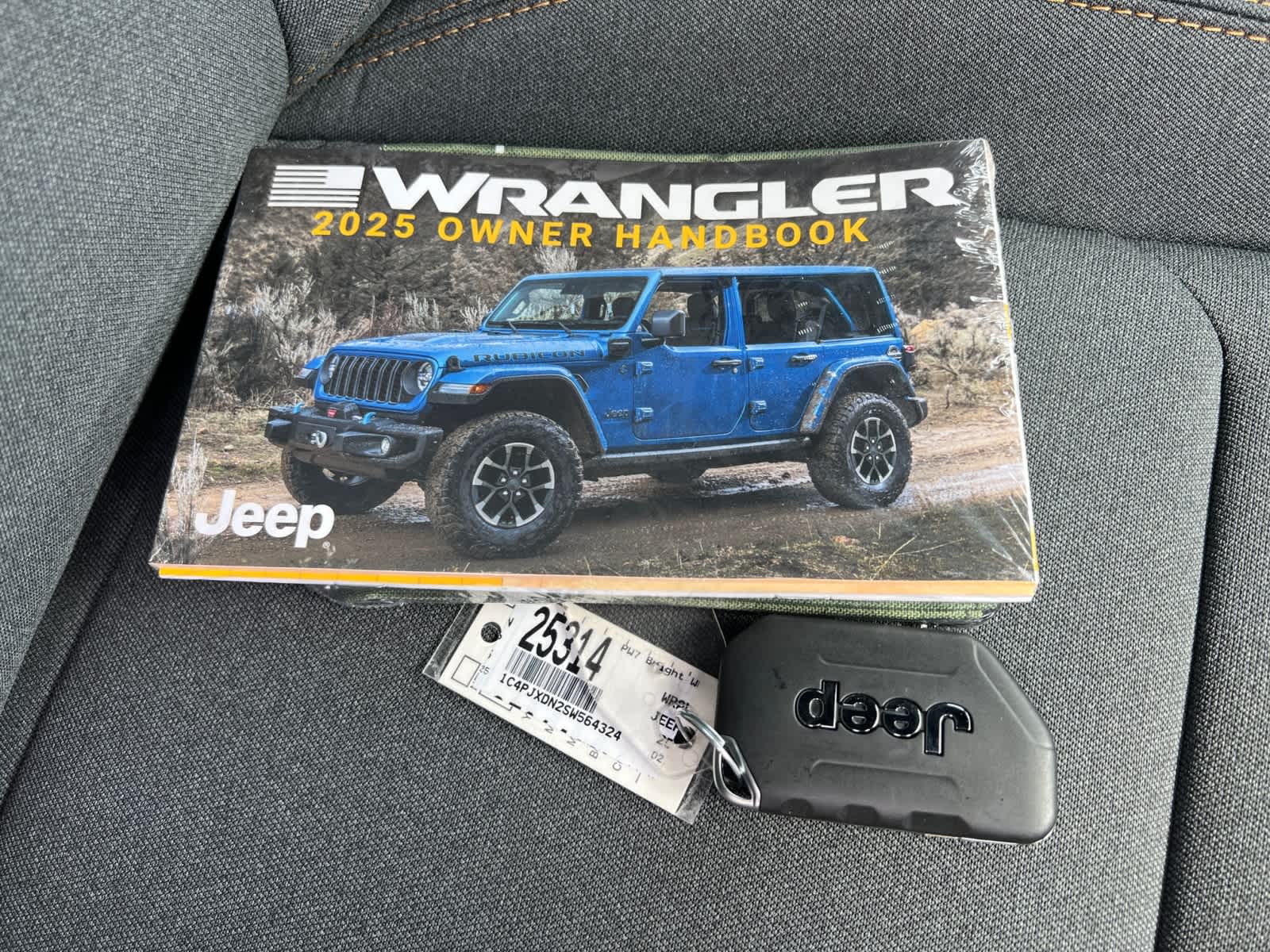 new 2025 Jeep Wrangler car, priced at $54,680