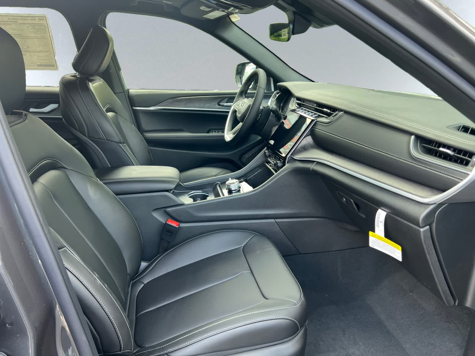 new 2025 Jeep Grand Cherokee car, priced at $50,110
