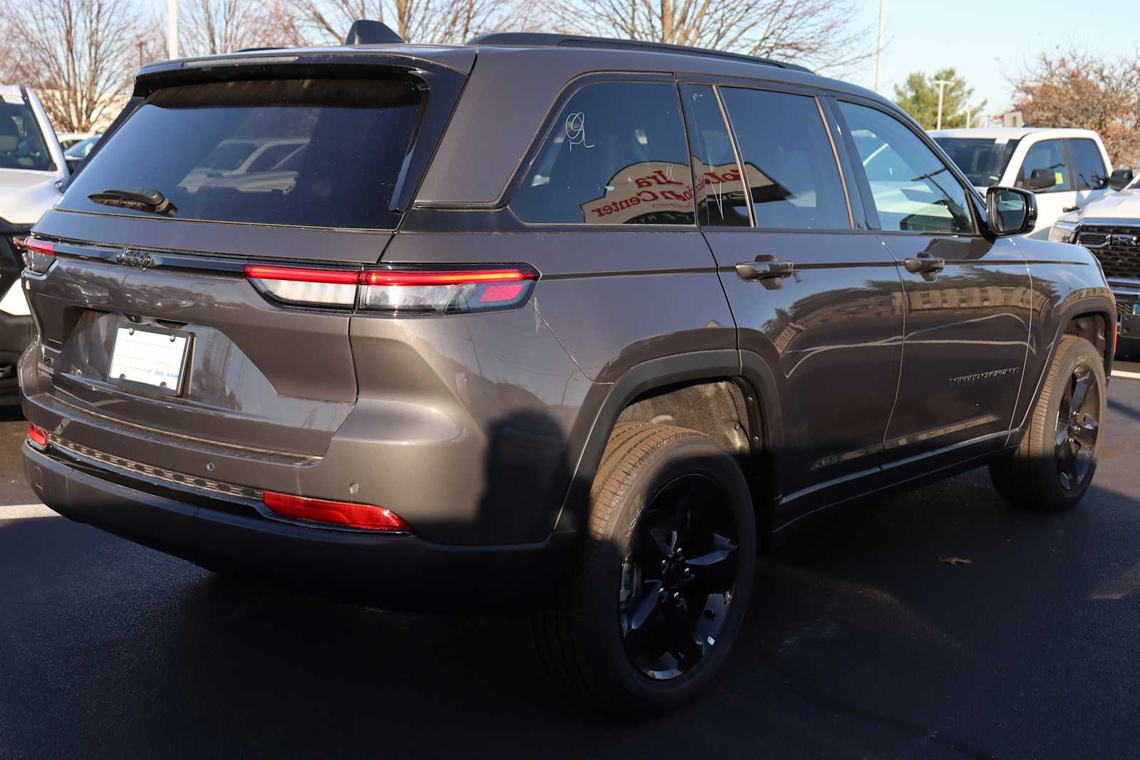 new 2024 Jeep Grand Cherokee car, priced at $49,175