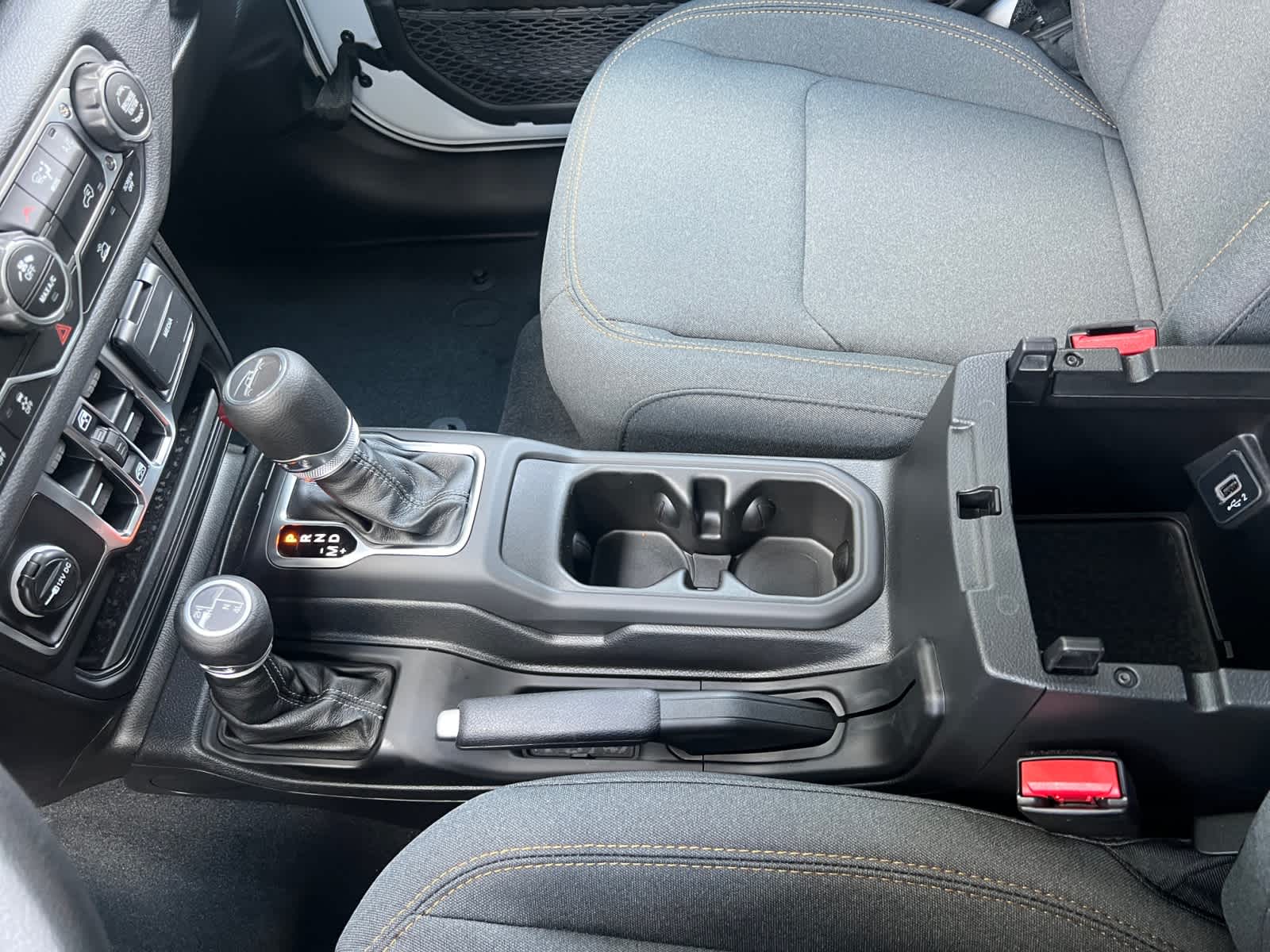 new 2025 Jeep Gladiator car, priced at $44,510