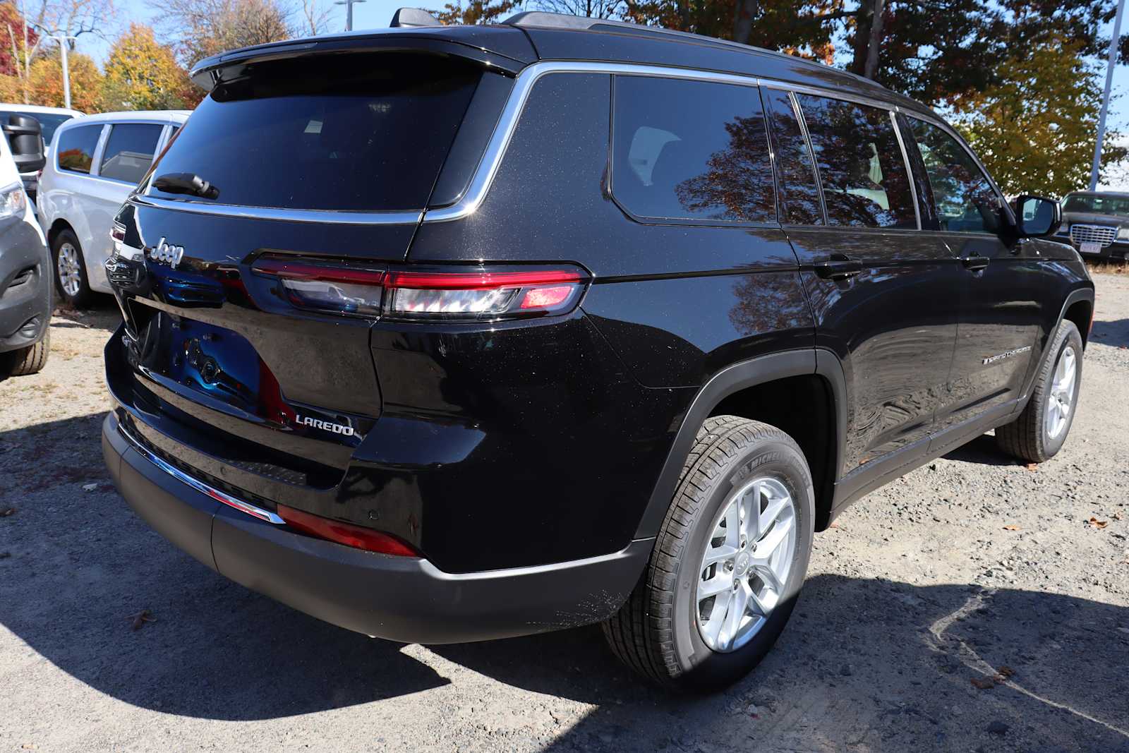 new 2025 Jeep Grand Cherokee car, priced at $44,675