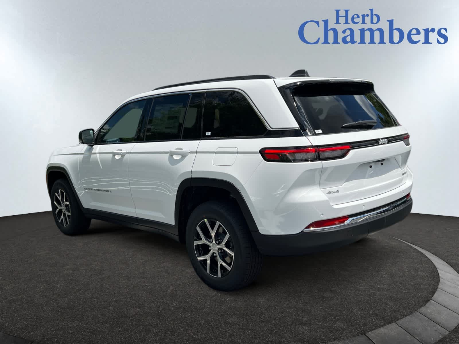 new 2025 Jeep Grand Cherokee car, priced at $49,415