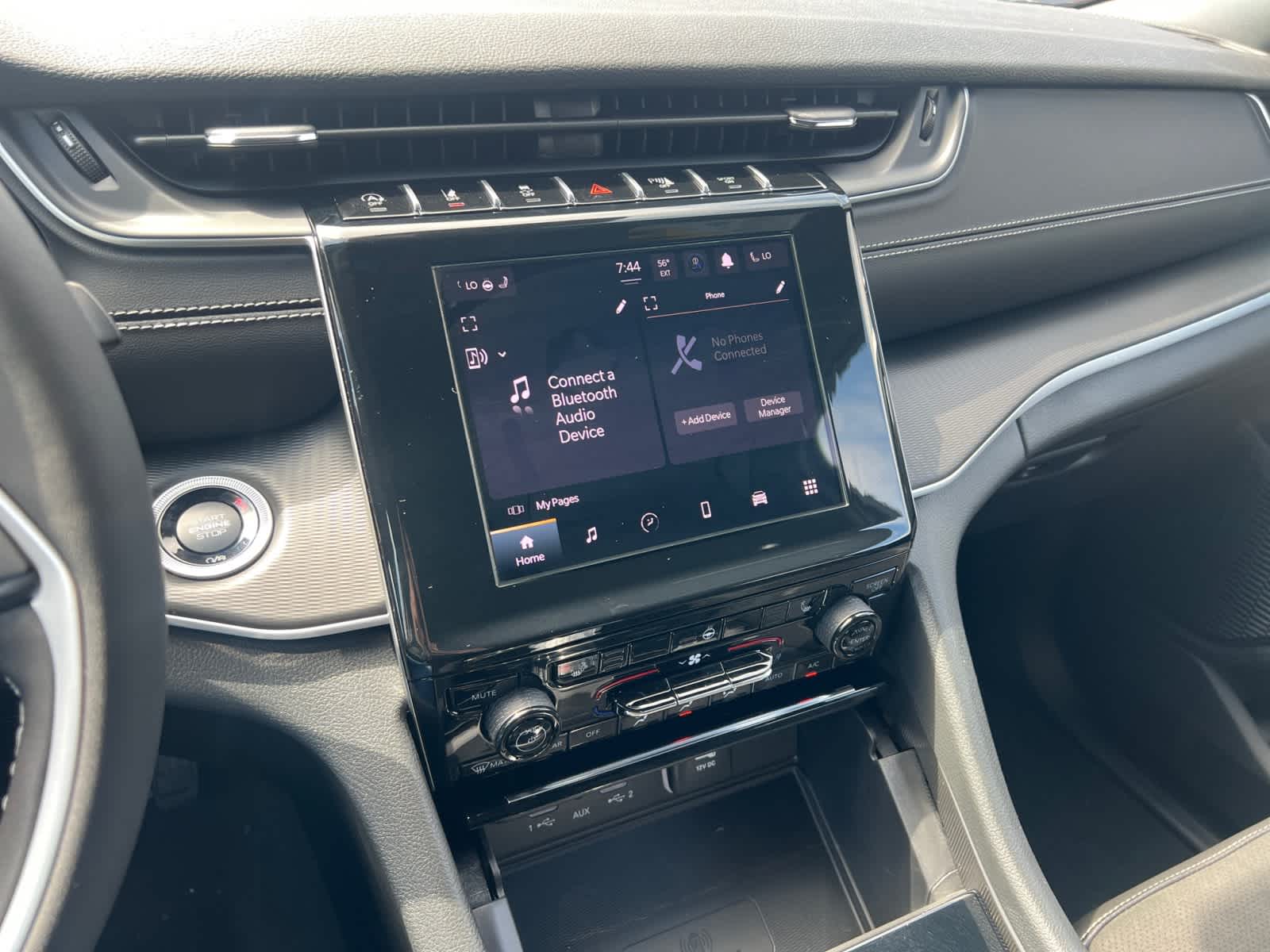 new 2024 Jeep Grand Cherokee car, priced at $39,995