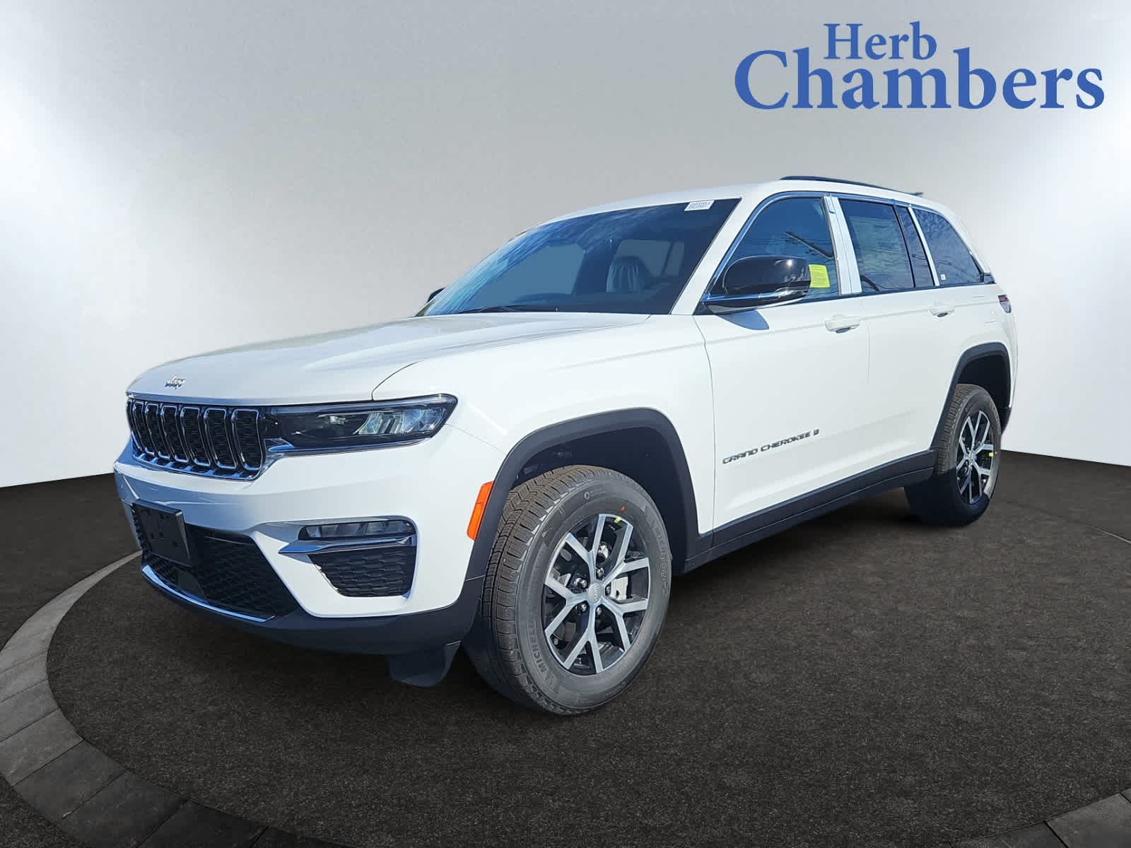 new 2025 Jeep Grand Cherokee car, priced at $46,264