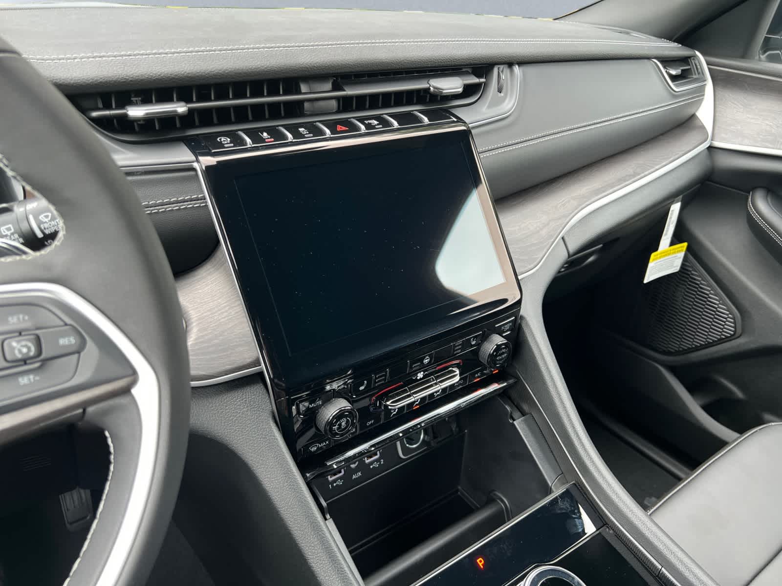 new 2025 Jeep Grand Cherokee car, priced at $50,110