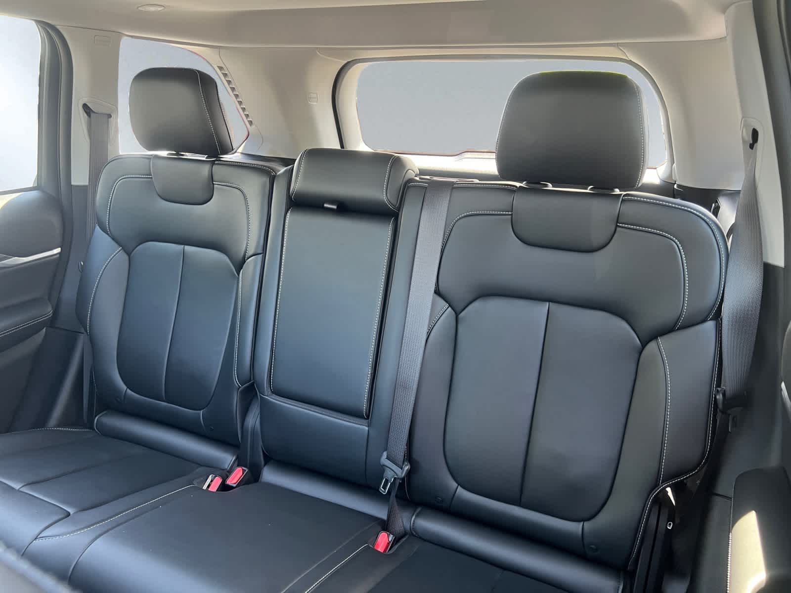 used 2022 Jeep Grand Cherokee car, priced at $35,998