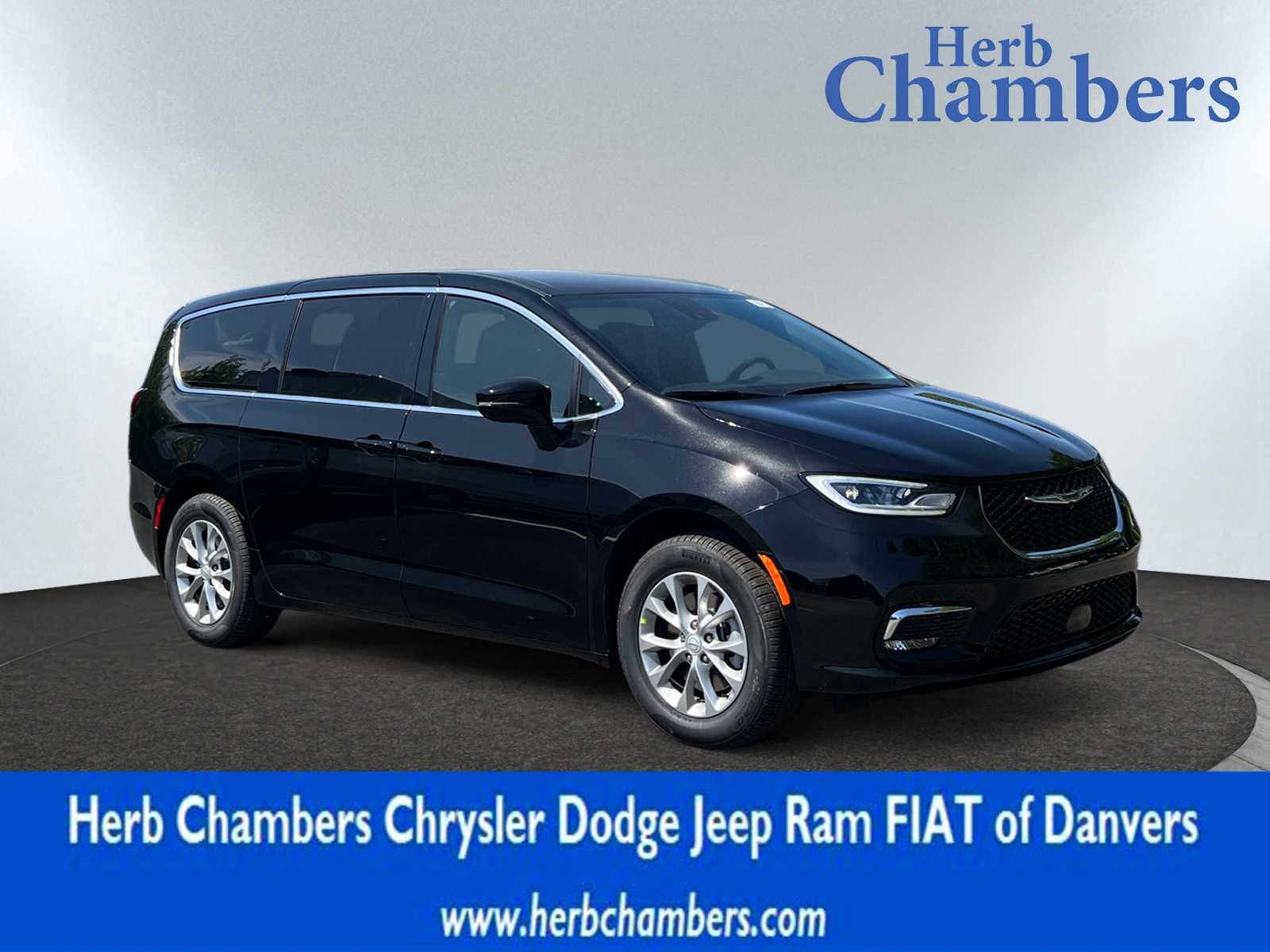 new 2025 Chrysler Pacifica car, priced at $47,440