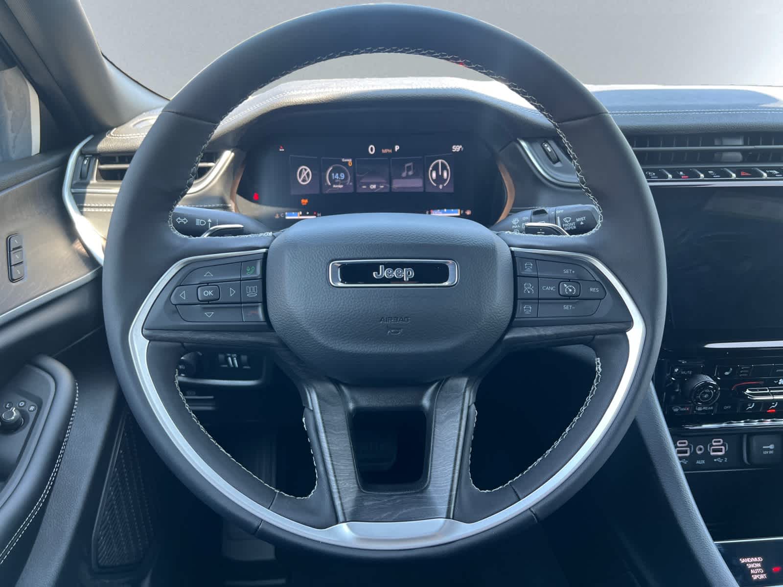 new 2025 Jeep Grand Cherokee car, priced at $52,735