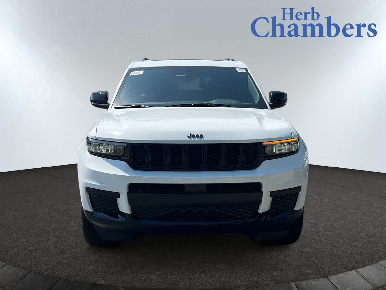 new 2025 Jeep Grand Cherokee car, priced at $46,135