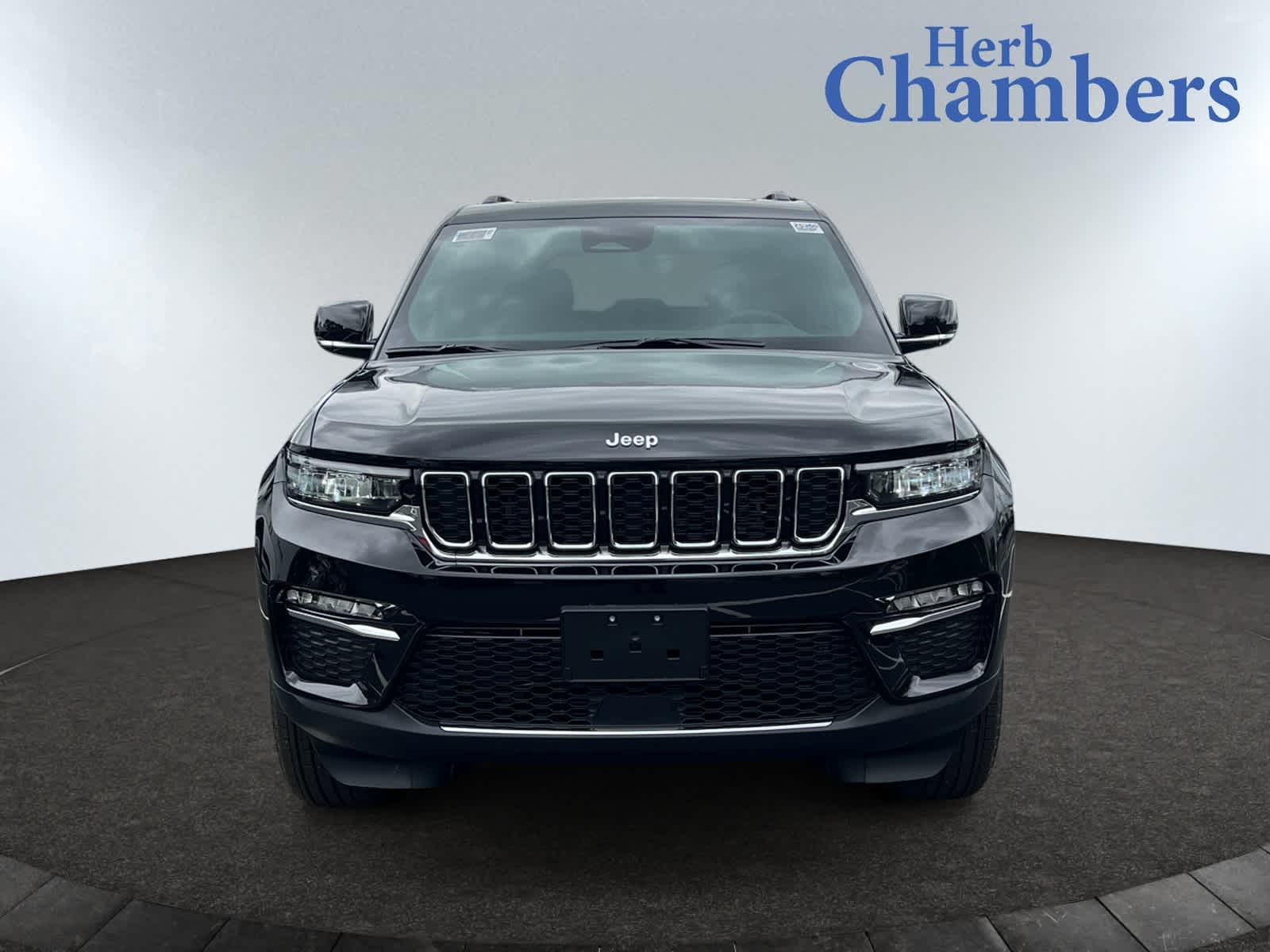 new 2025 Jeep Grand Cherokee car, priced at $50,010