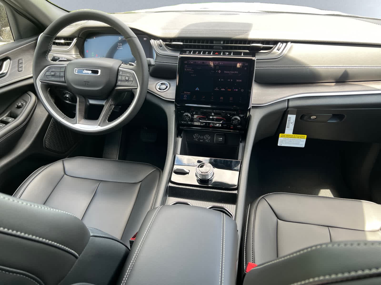 new 2025 Jeep Grand Cherokee car, priced at $50,735