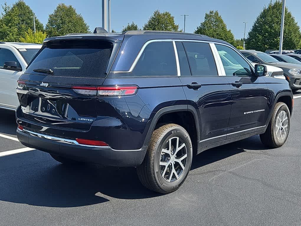 new 2024 Jeep Grand Cherokee car, priced at $49,859