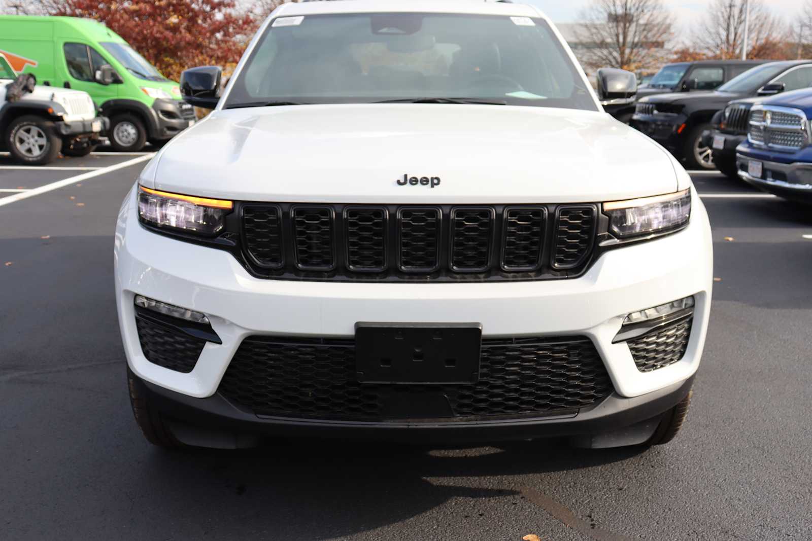 new 2024 Jeep Grand Cherokee car, priced at $51,989