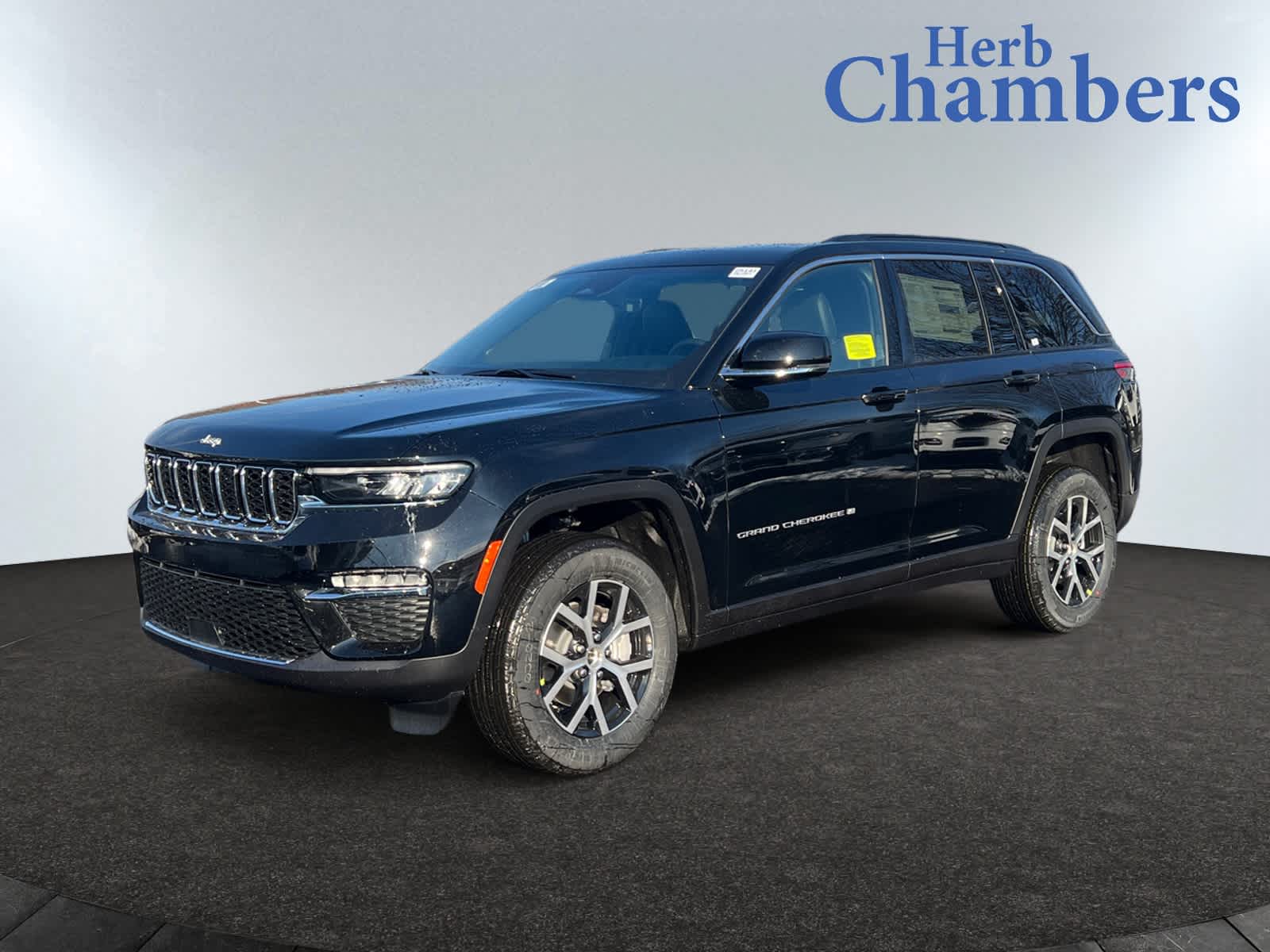 new 2025 Jeep Grand Cherokee car, priced at $48,010