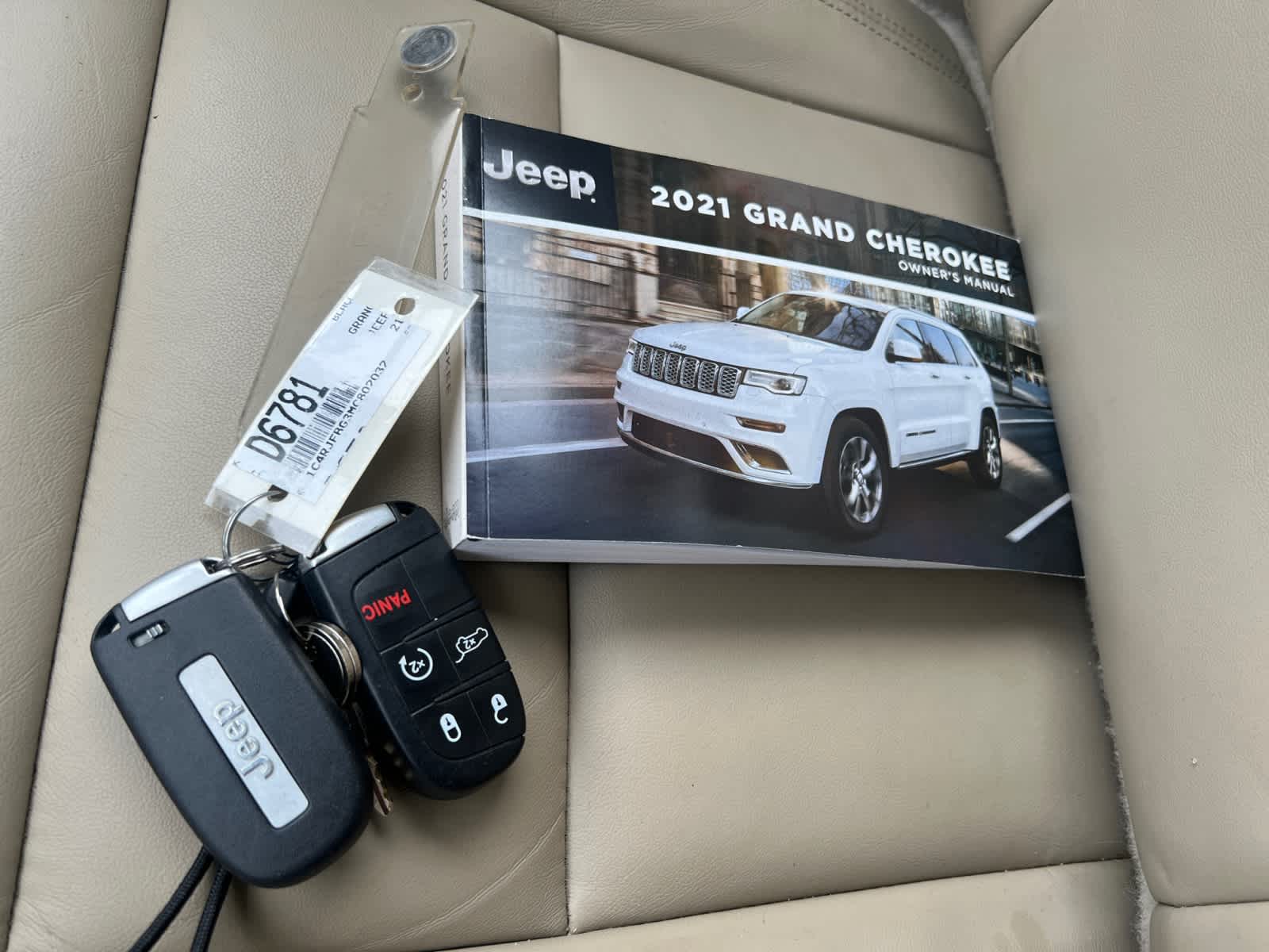 used 2021 Jeep Grand Cherokee car, priced at $29,598