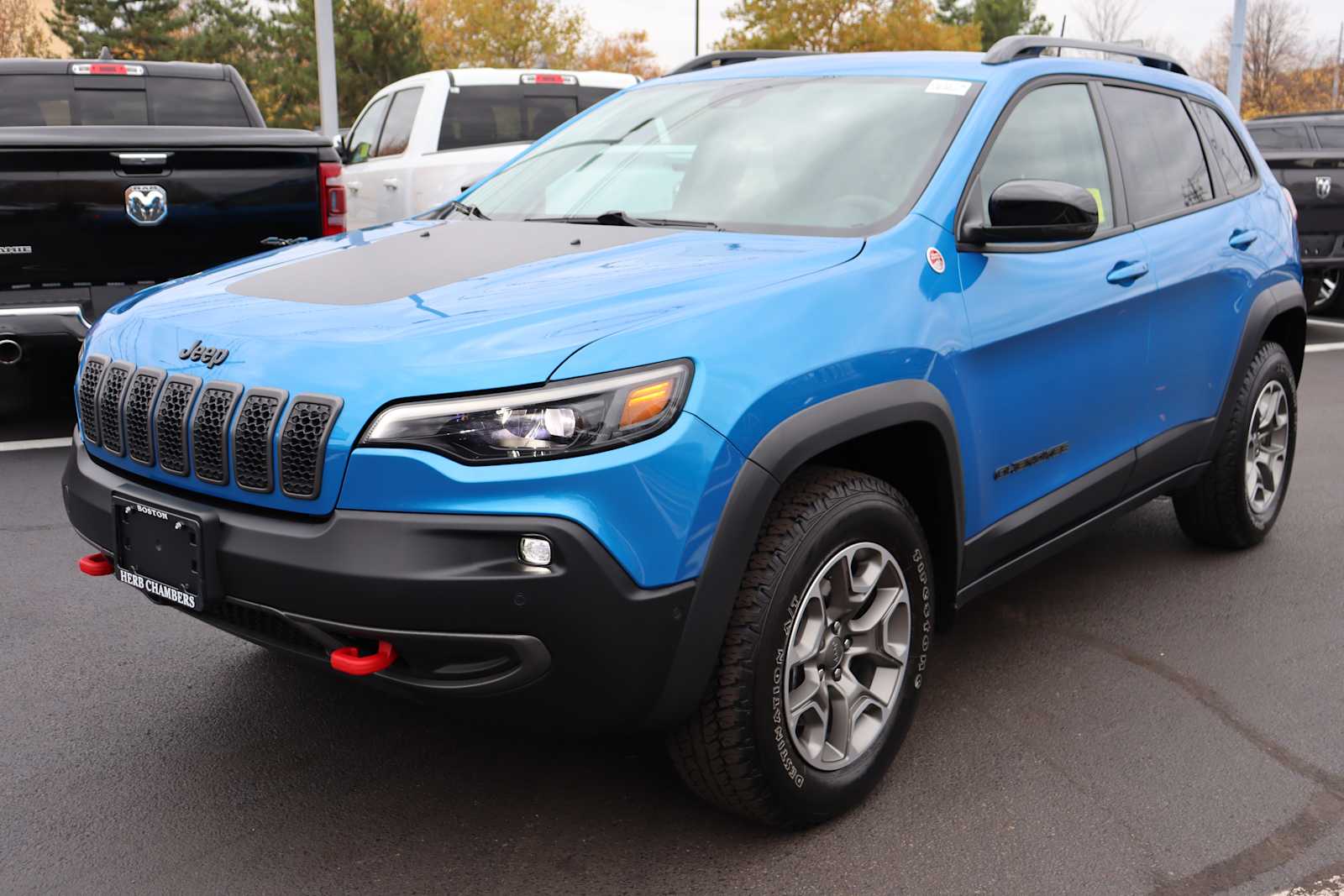 used 2023 Jeep Cherokee car, priced at $32,798