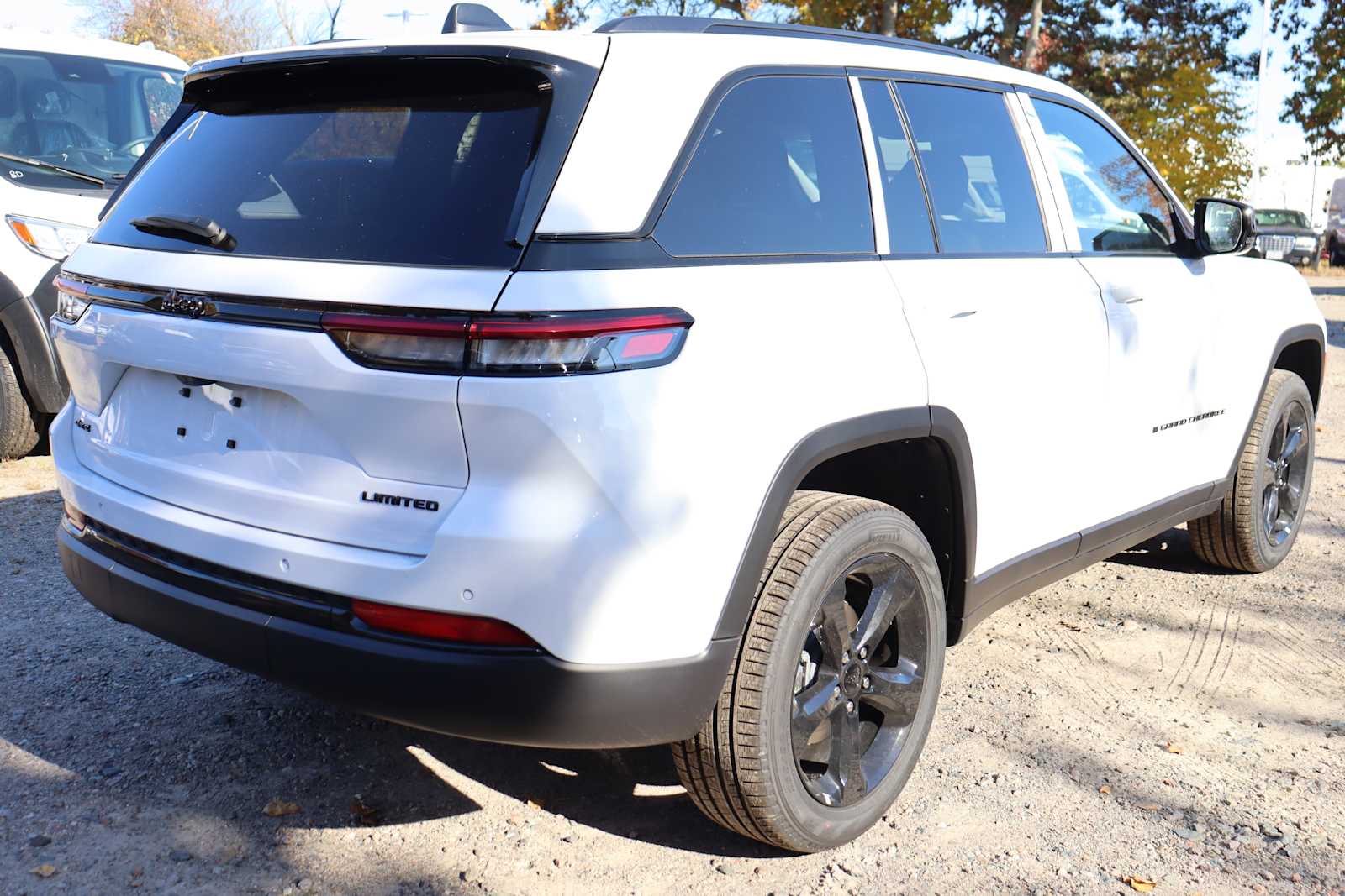 new 2025 Jeep Grand Cherokee car, priced at $48,989