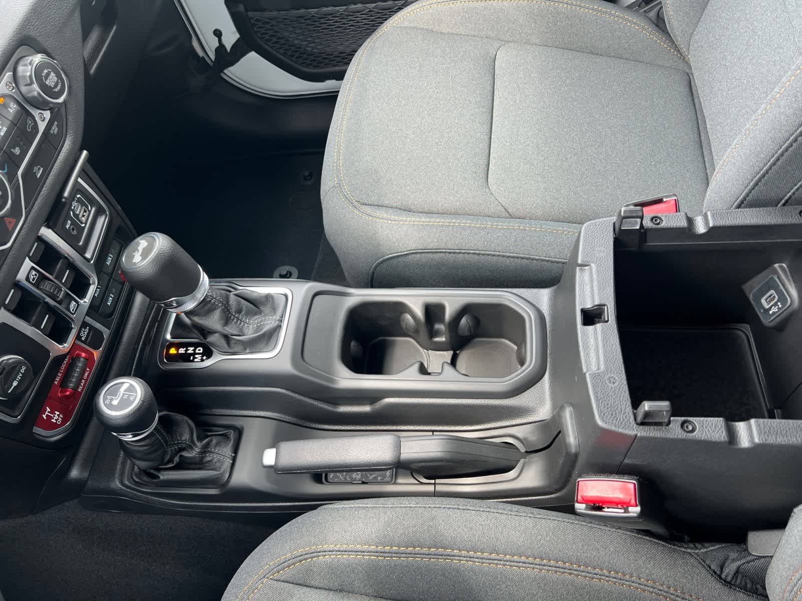 new 2025 Jeep Wrangler car, priced at $54,680