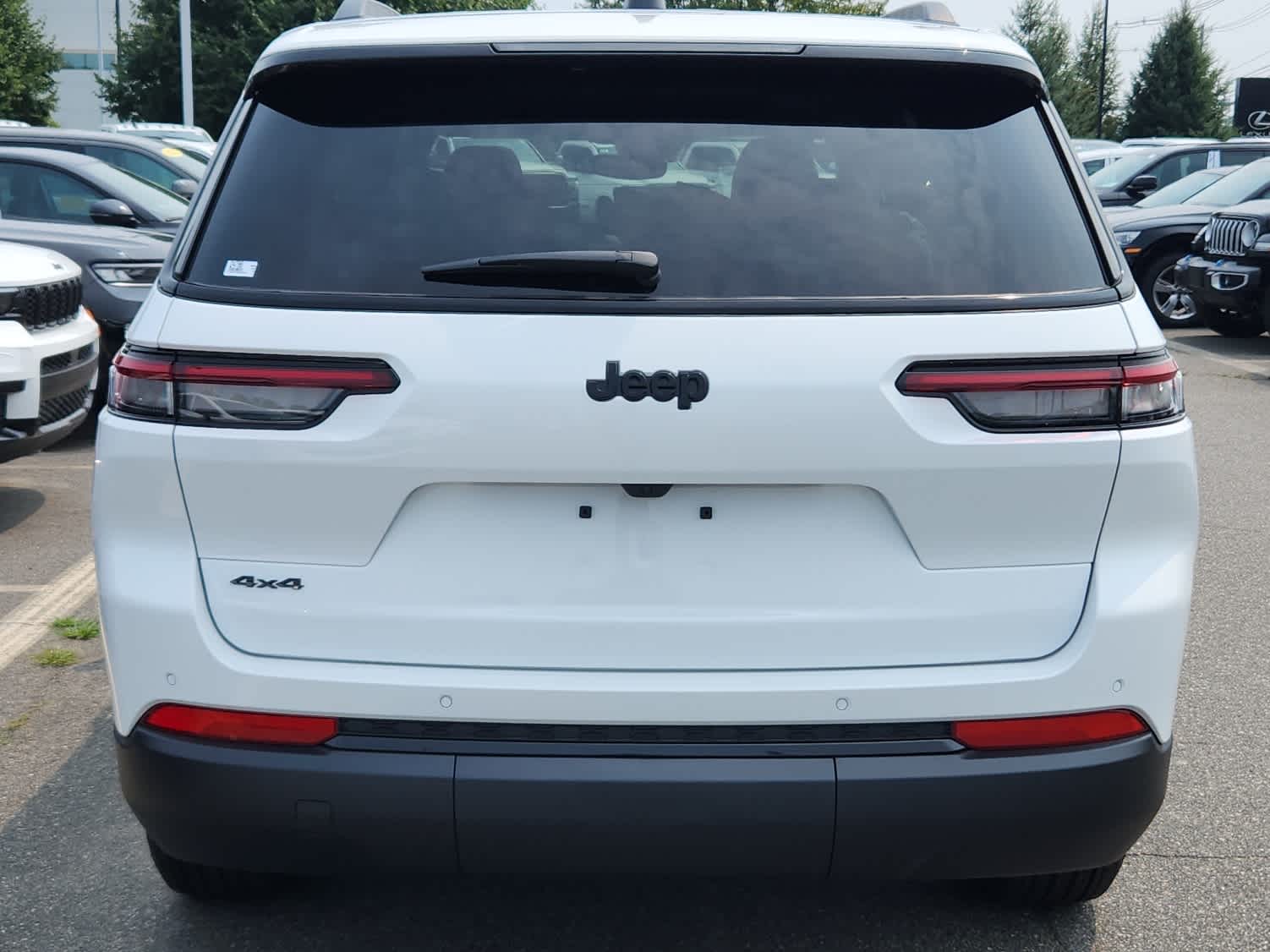 new 2024 Jeep Grand Cherokee car, priced at $46,979