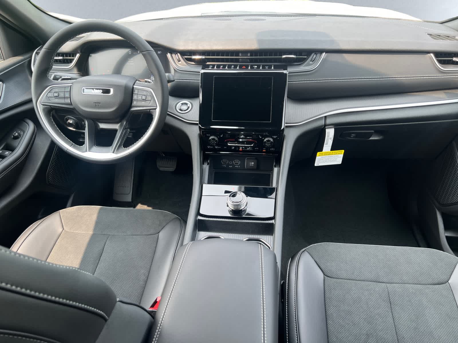 new 2025 Jeep Grand Cherokee car, priced at $44,135