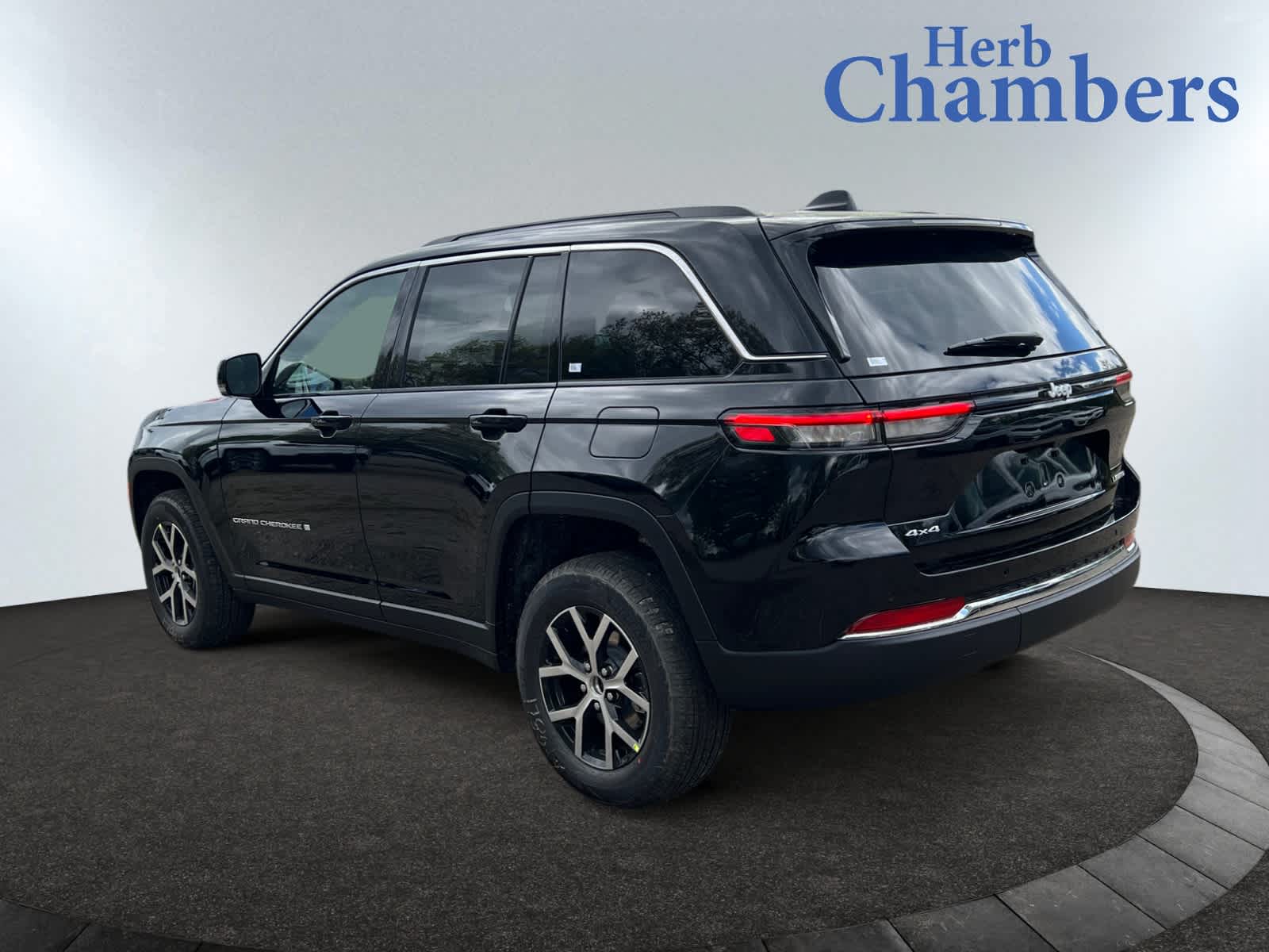 new 2025 Jeep Grand Cherokee car, priced at $48,010