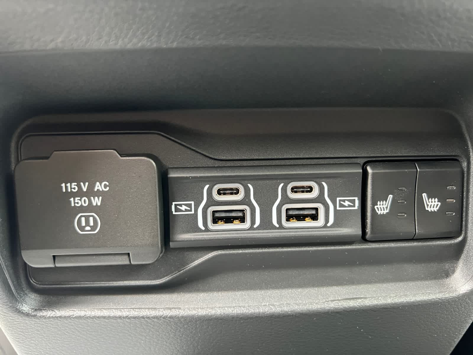 new 2025 Jeep Grand Cherokee car, priced at $49,005