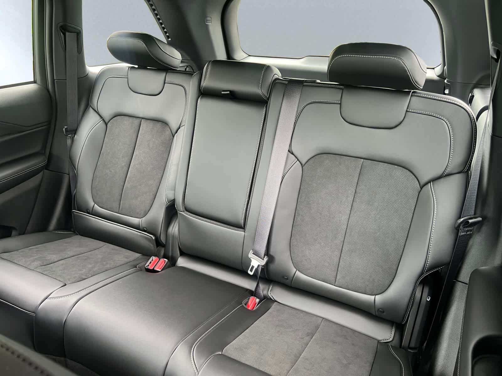 new 2025 Jeep Grand Cherokee car, priced at $44,230