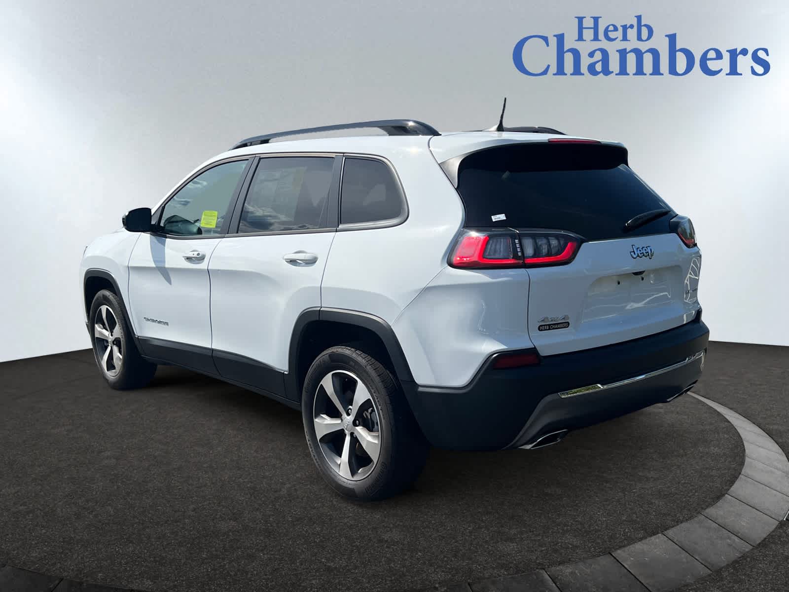 used 2022 Jeep Cherokee car, priced at $29,398