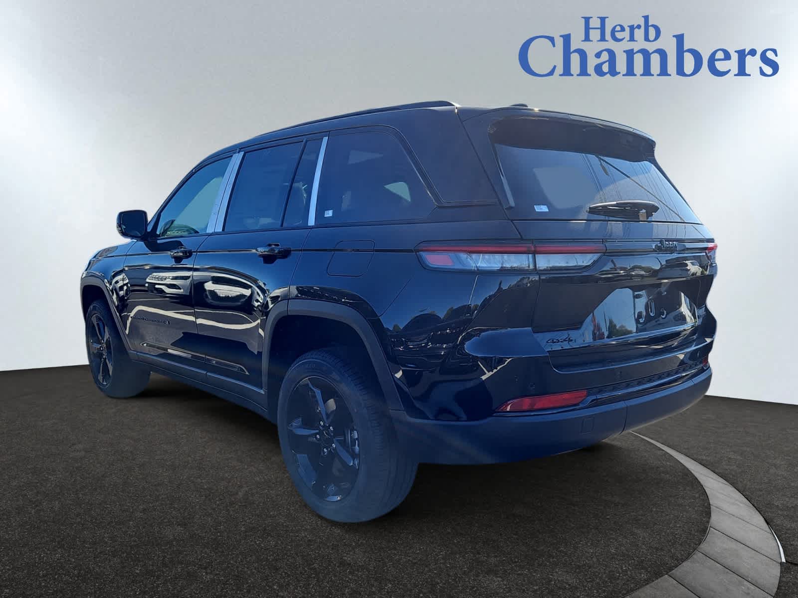 new 2025 Jeep Grand Cherokee car, priced at $49,584