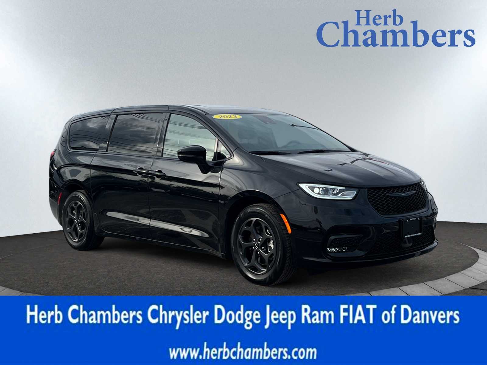 used 2023 Chrysler Pacifica Plug-In Hybrid car, priced at $37,798