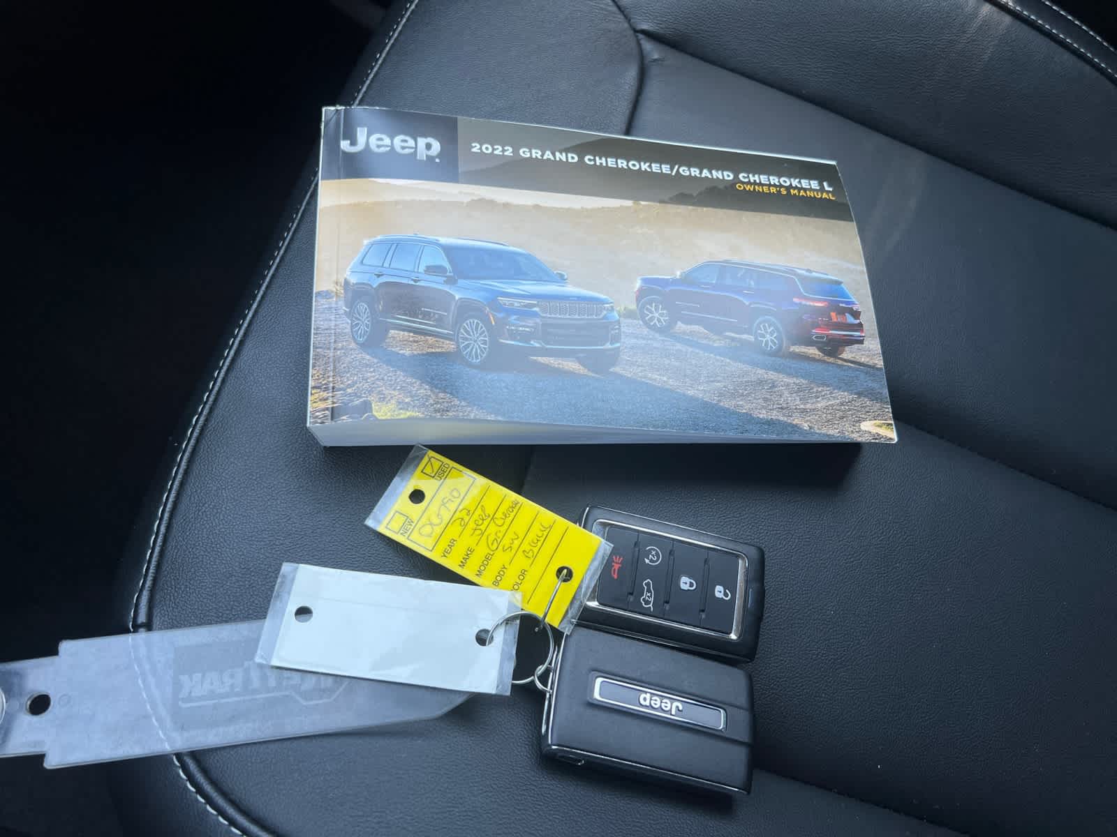 used 2022 Jeep Grand Cherokee car, priced at $35,998