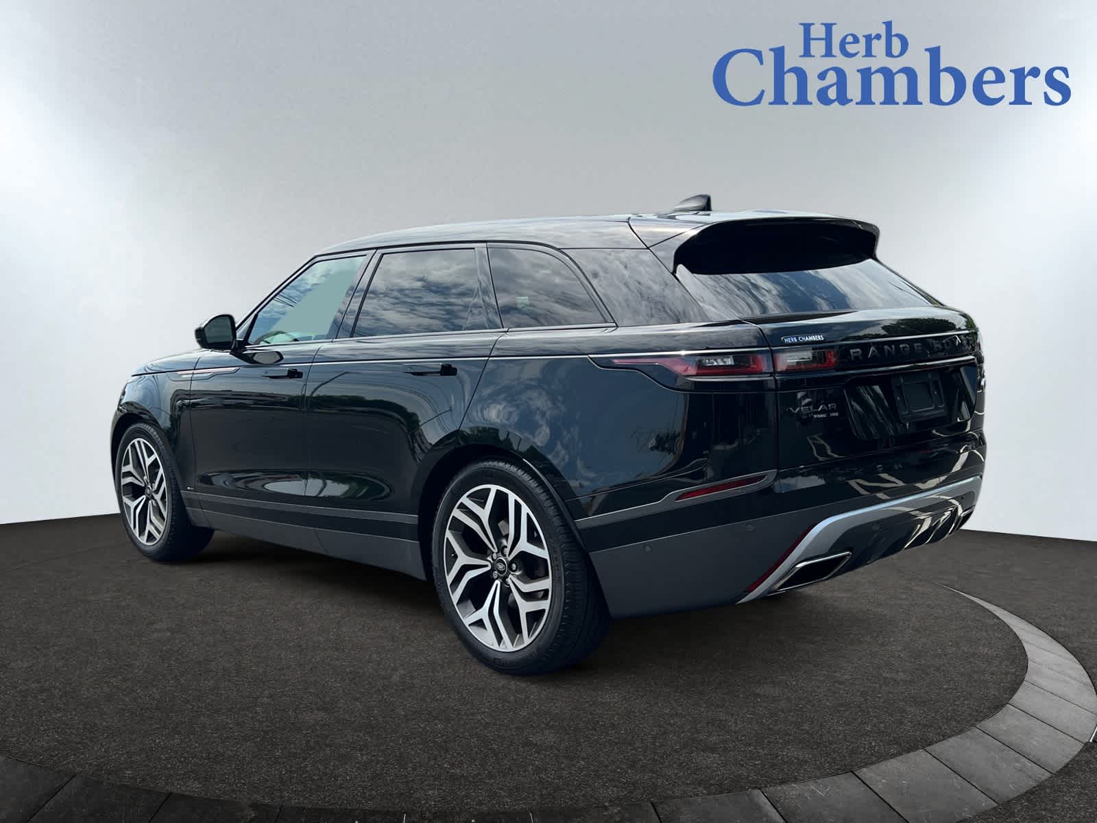 used 2018 Land Rover Range Rover Velar car, priced at $32,998