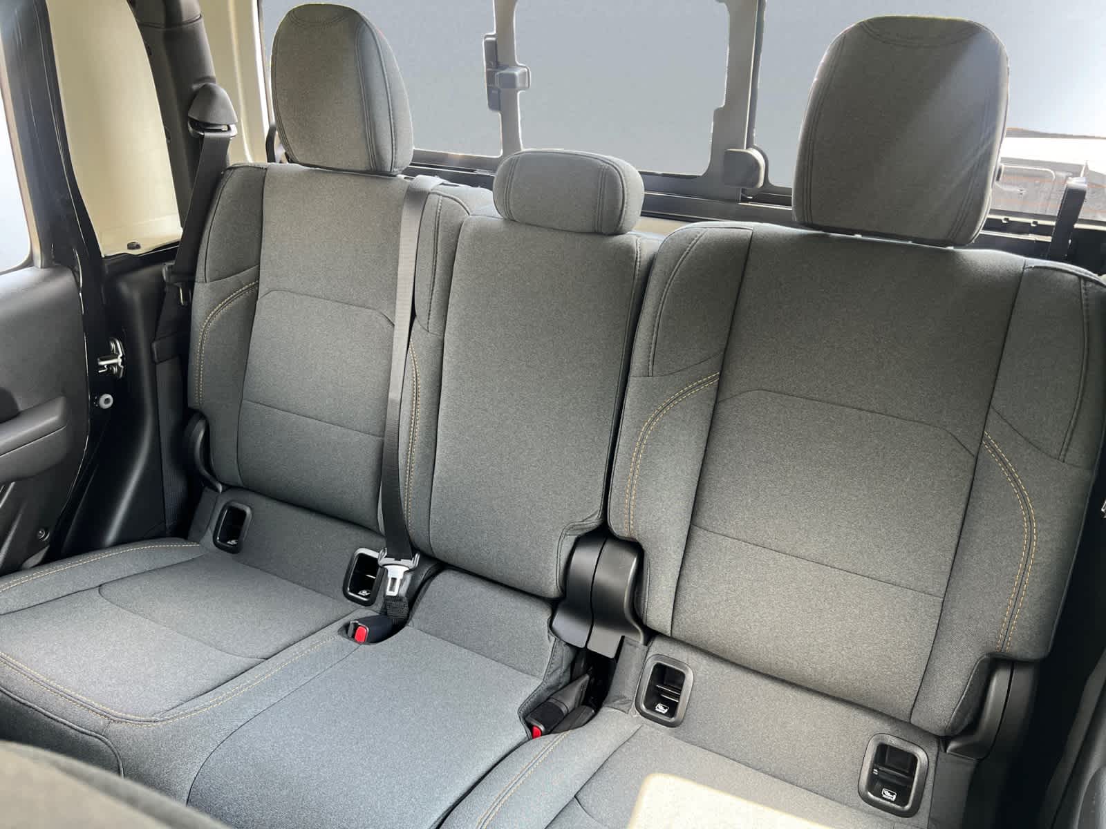 new 2025 Jeep Gladiator car, priced at $45,105
