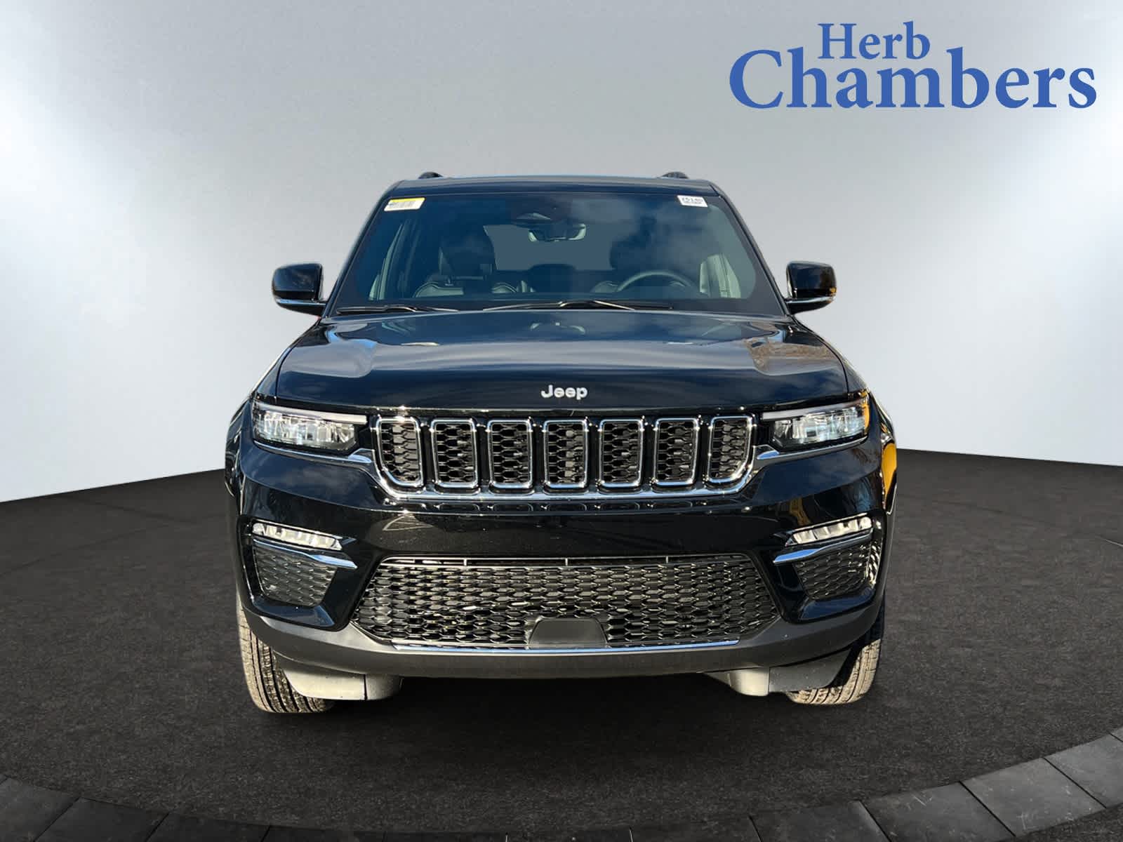 new 2025 Jeep Grand Cherokee car, priced at $48,710