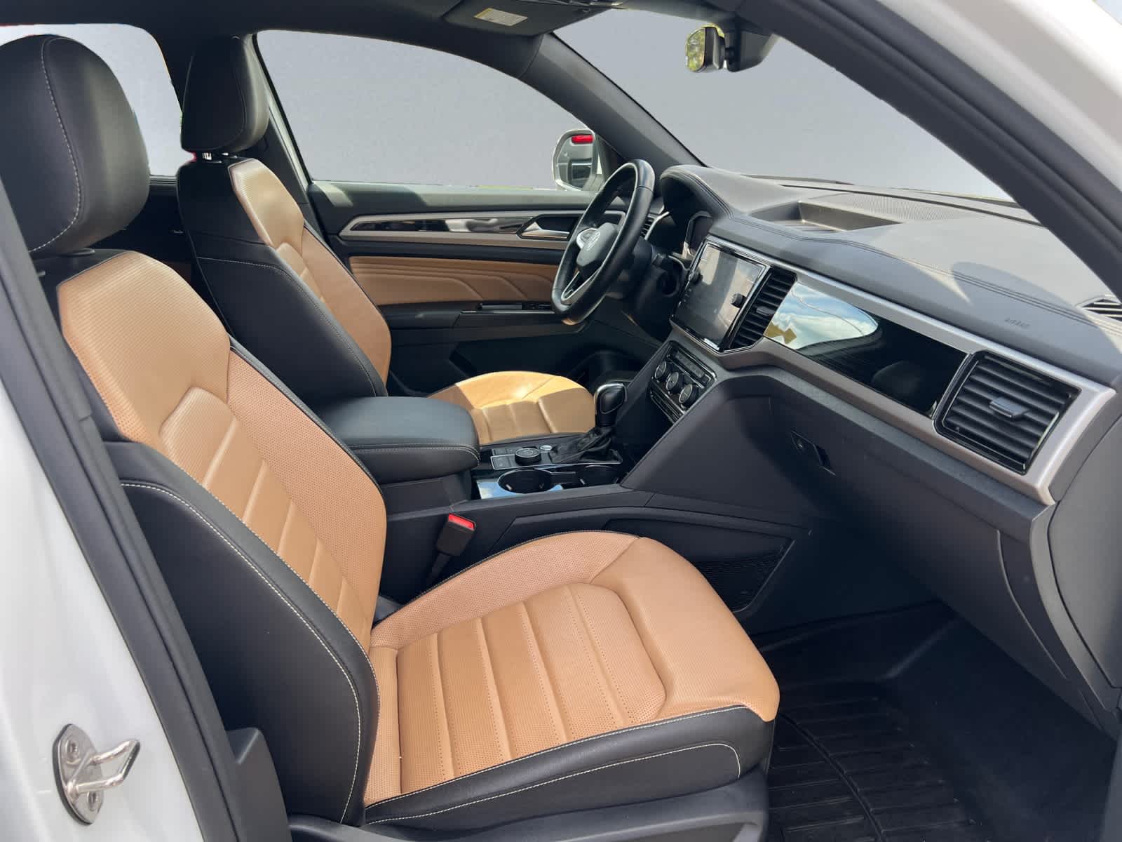 used 2020 Volkswagen Atlas Cross Sport car, priced at $24,998